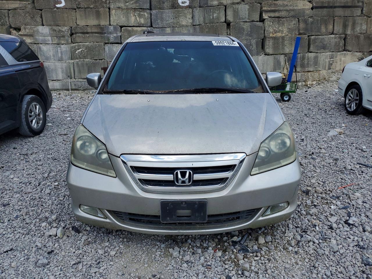 2005 Honda Odyssey Touring Tan vin: 5FNRL38875B039607