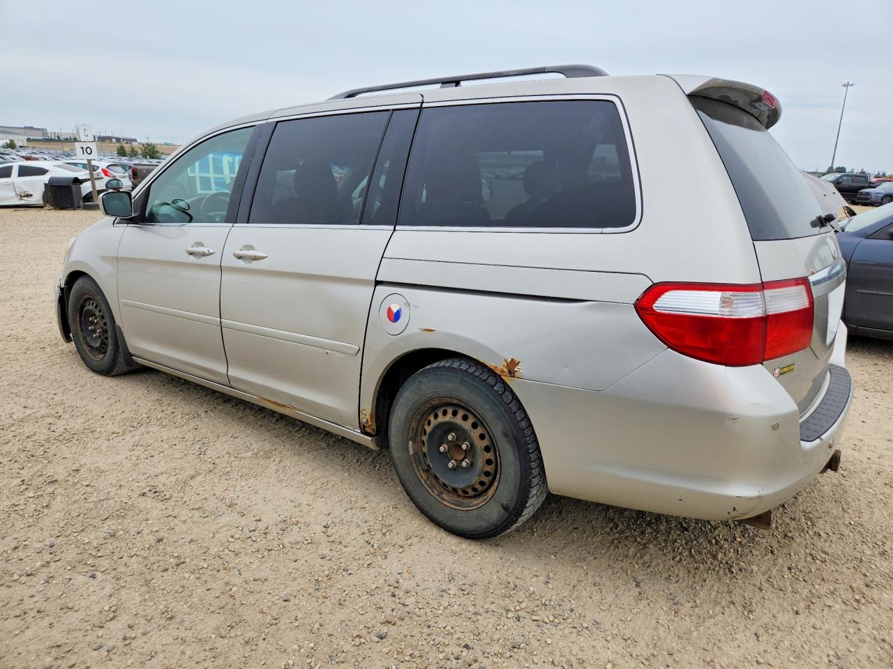 2005 Honda Odyssey Touring Silver vin: 5FNRL38875B500515