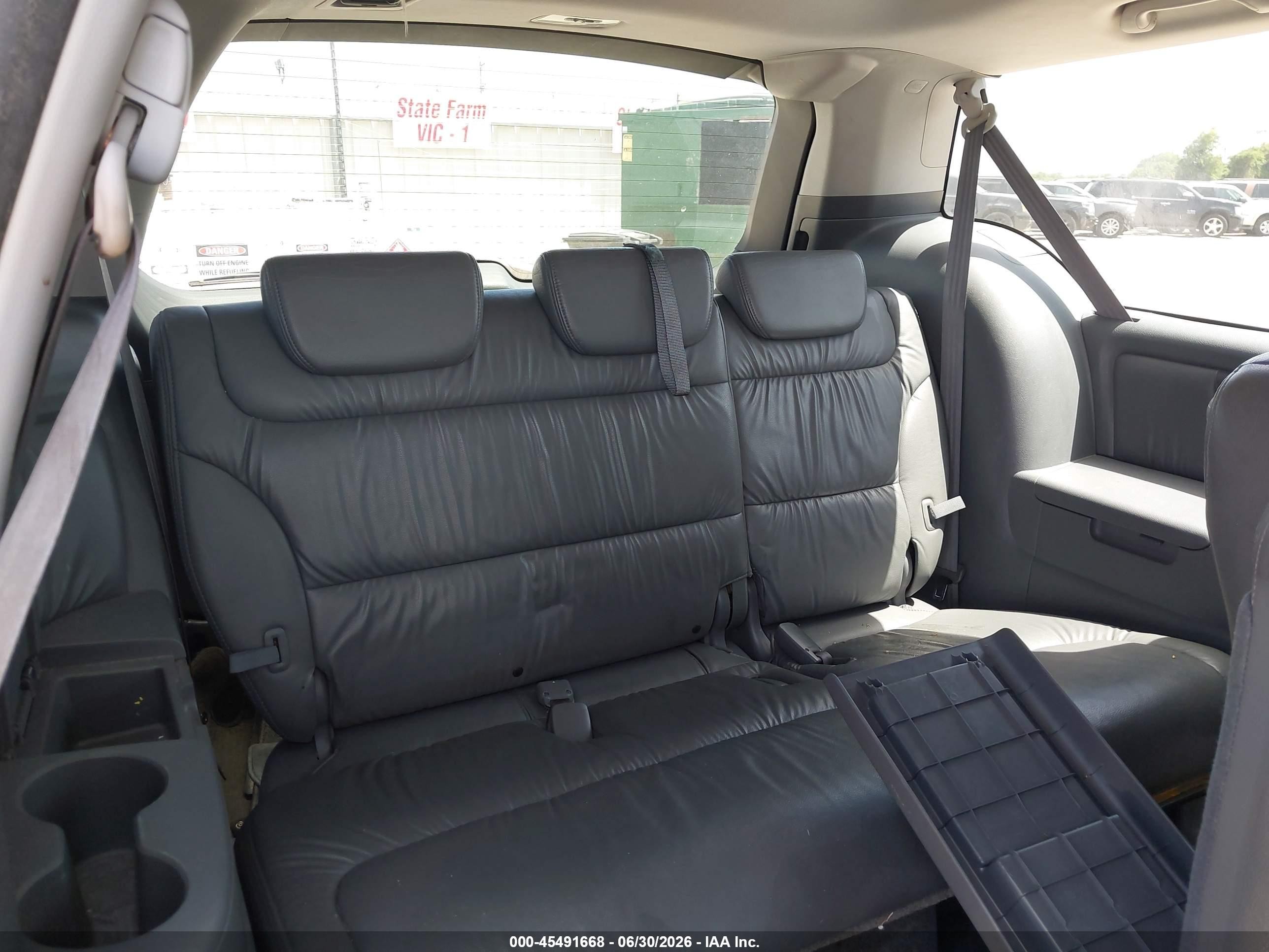 2007 Honda Odyssey Touring Silver vin: 5FNRL38877B033728