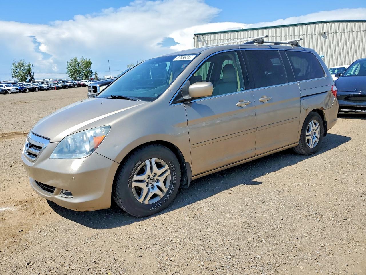 2007 Honda Odyssey Touring Silver vin: 5FNRL38877B506818