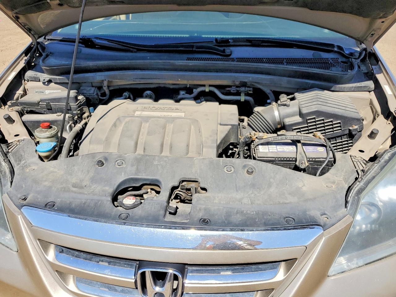 2007 Honda Odyssey Touring Silver vin: 5FNRL38877B506818