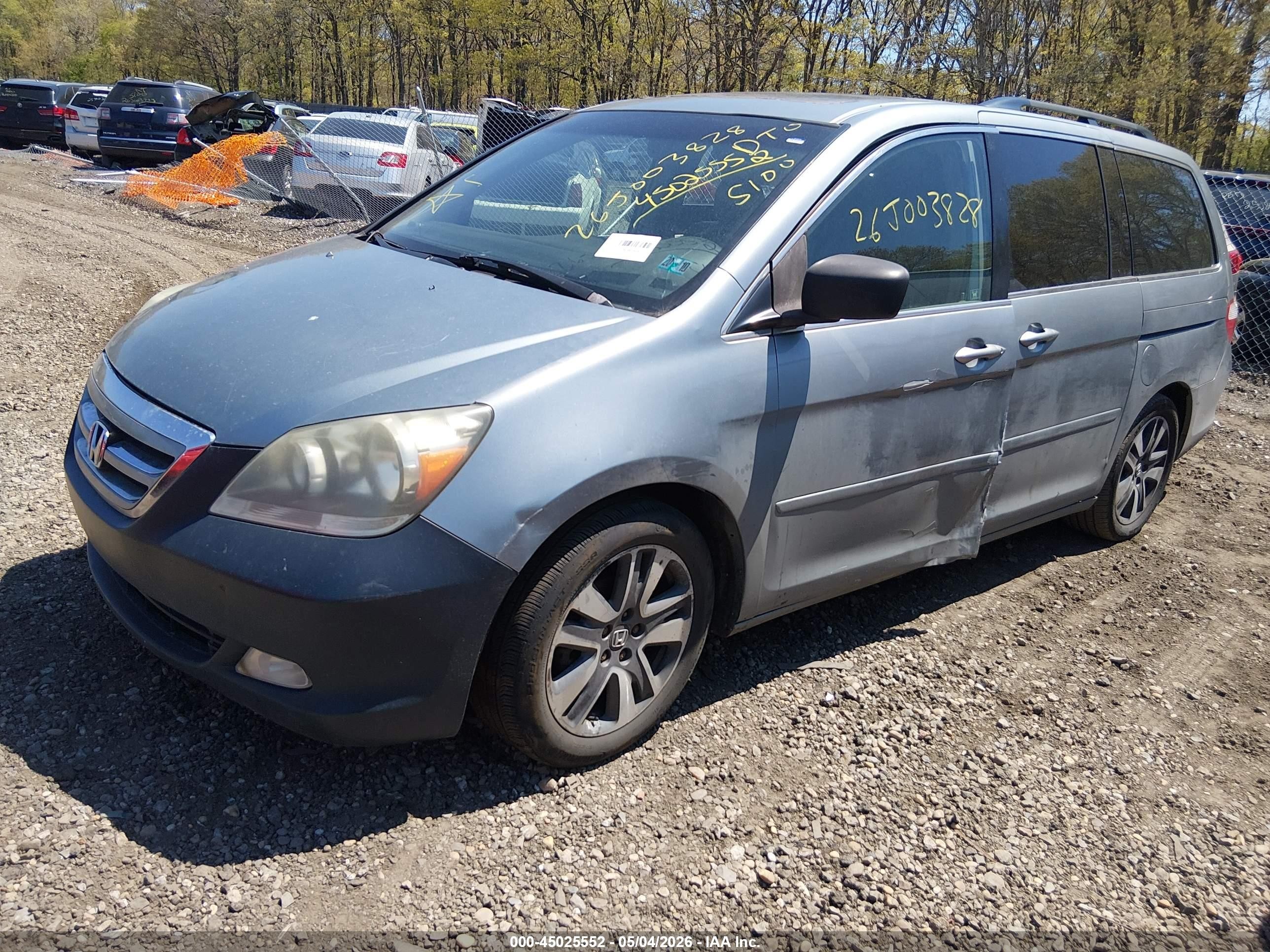 2005 Honda Odyssey Touring Gray vin: 5FNRL38885B077394