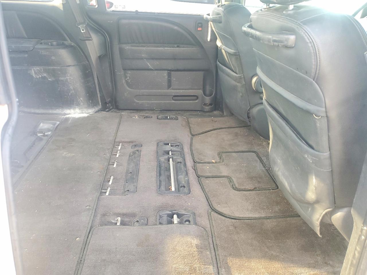 2005 Honda Odyssey Touring Silver vin: 5FNRL38885B097533