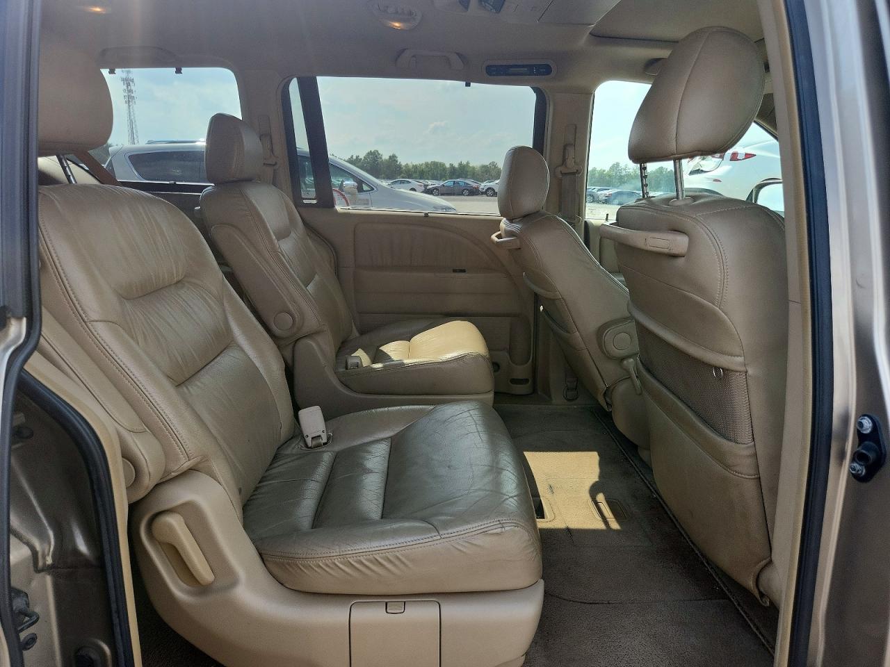 2005 Honda Odyssey Touring Beige vin: 5FNRL38885B130756