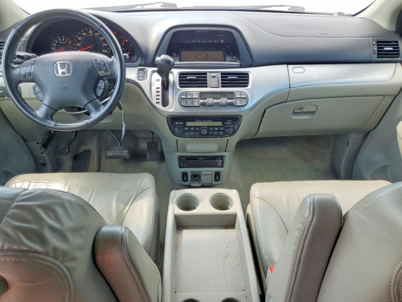 2008 Honda Odyssey Touring Silver vin: 5FNRL38888B000299