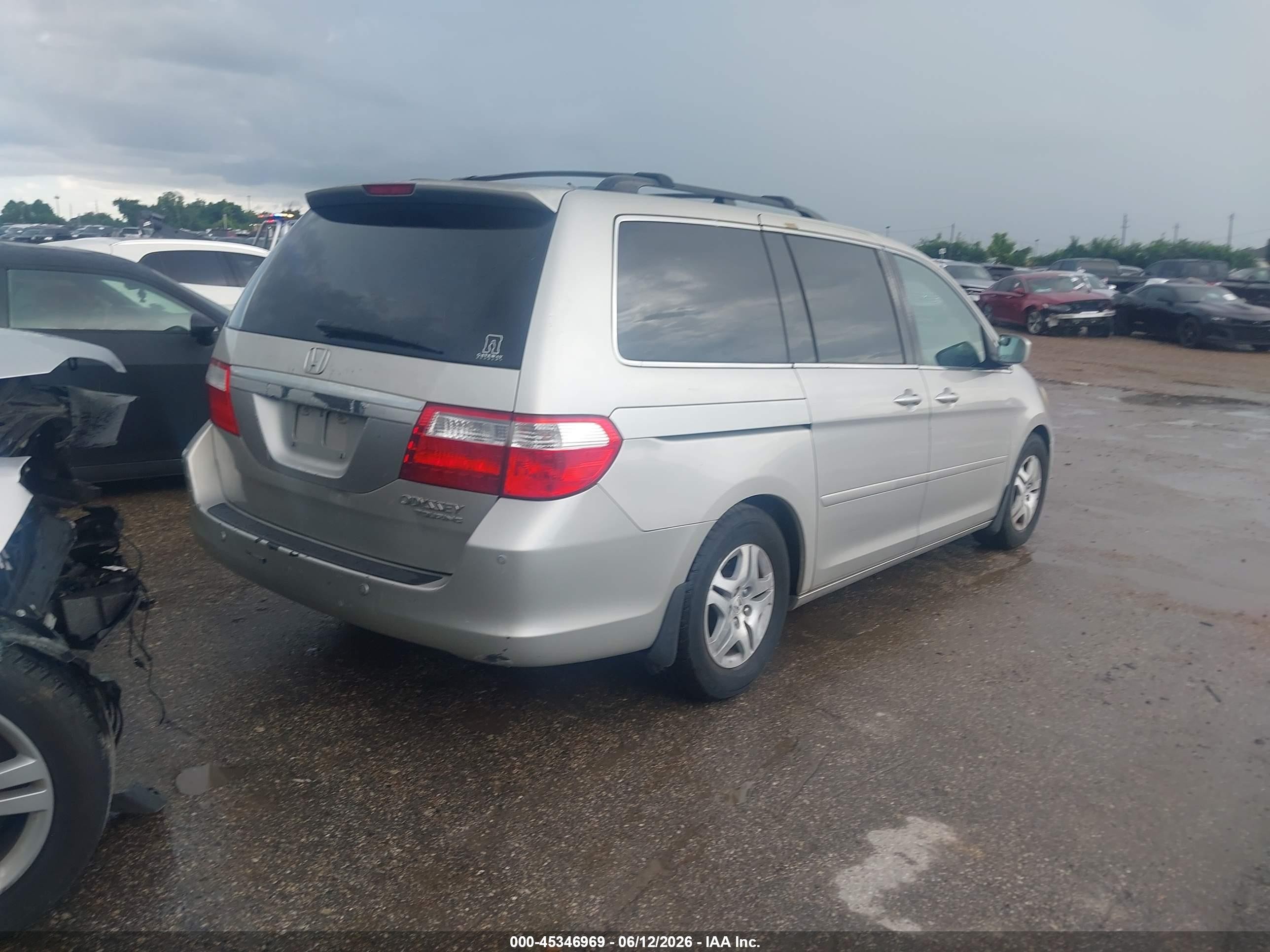 2005 Honda Odyssey Touring Серебряный vin: 5FNRL38895B004731