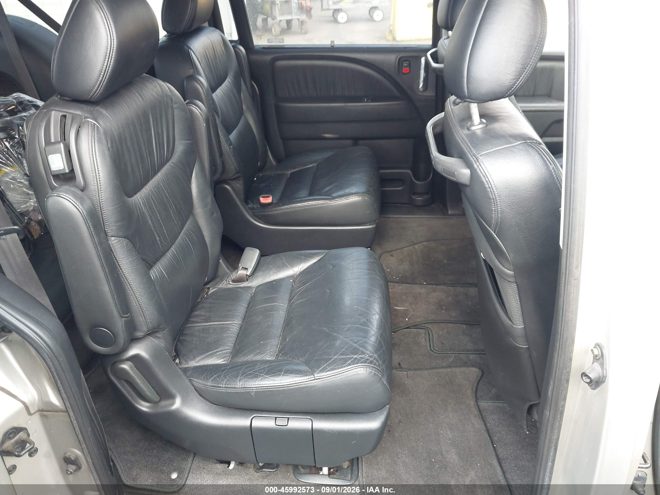 2005 Honda Odyssey Touring Silver vin: 5FNRL38895B008343