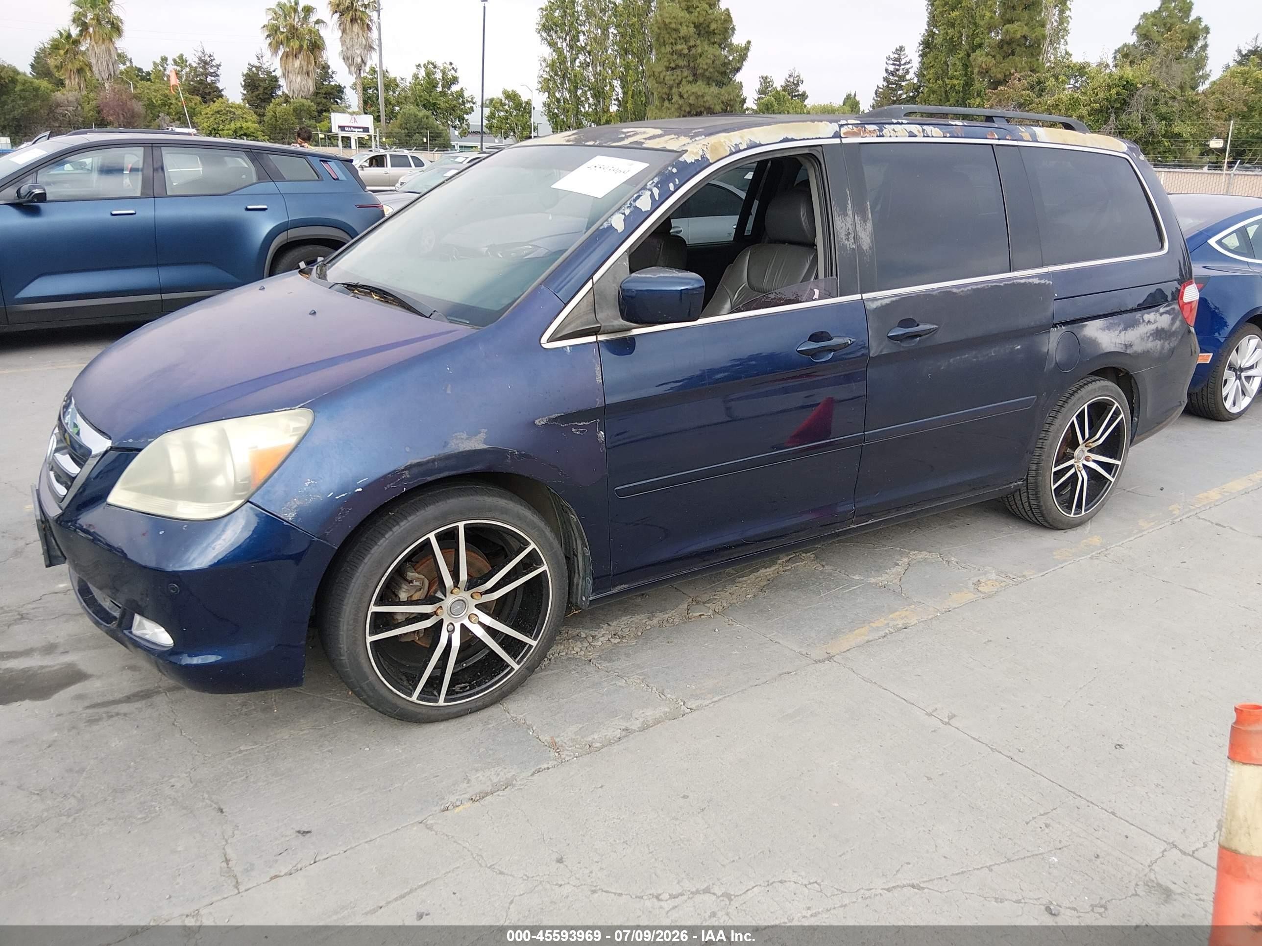2005 Honda Odyssey Touring Синий vin: 5FNRL38895B098738