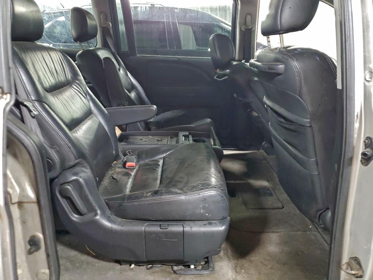2005 Honda Odyssey Touring Silver vin: 5FNRL38895B121497