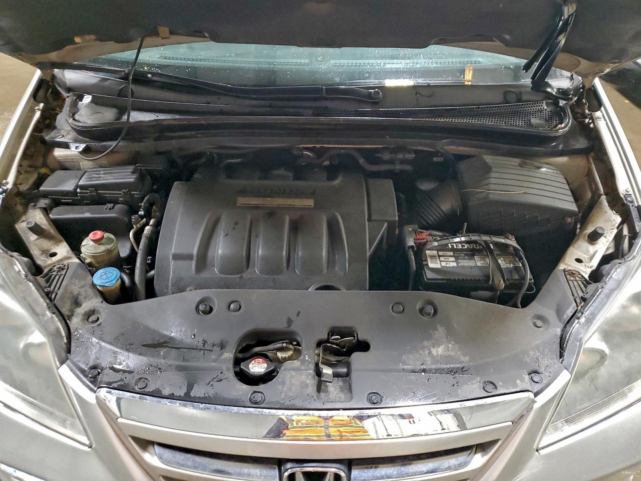2005 Honda Odyssey Touring Silver vin: 5FNRL38895B121497
