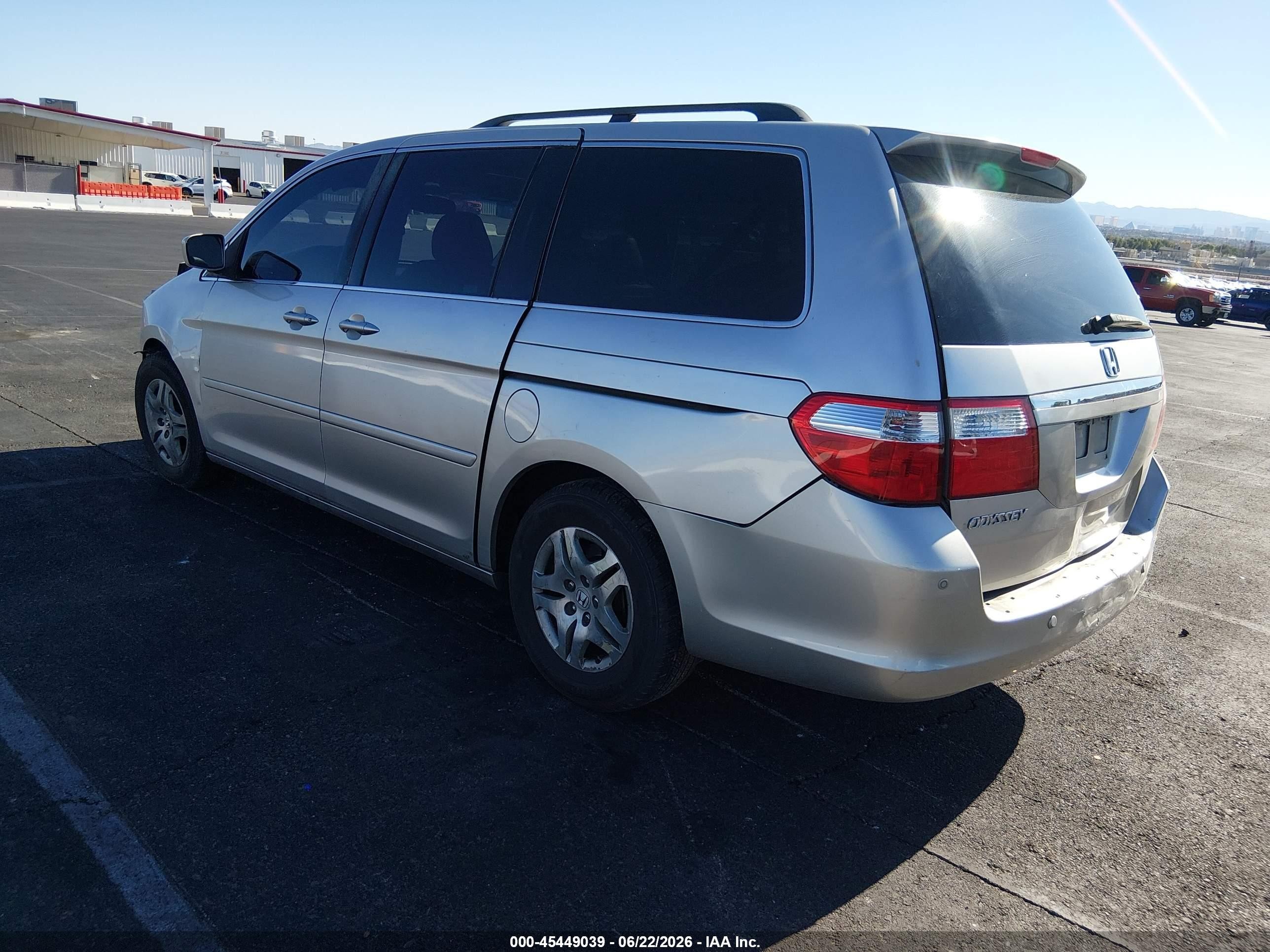 2006 Honda Odyssey Touring Silver vin: 5FNRL38896B126166