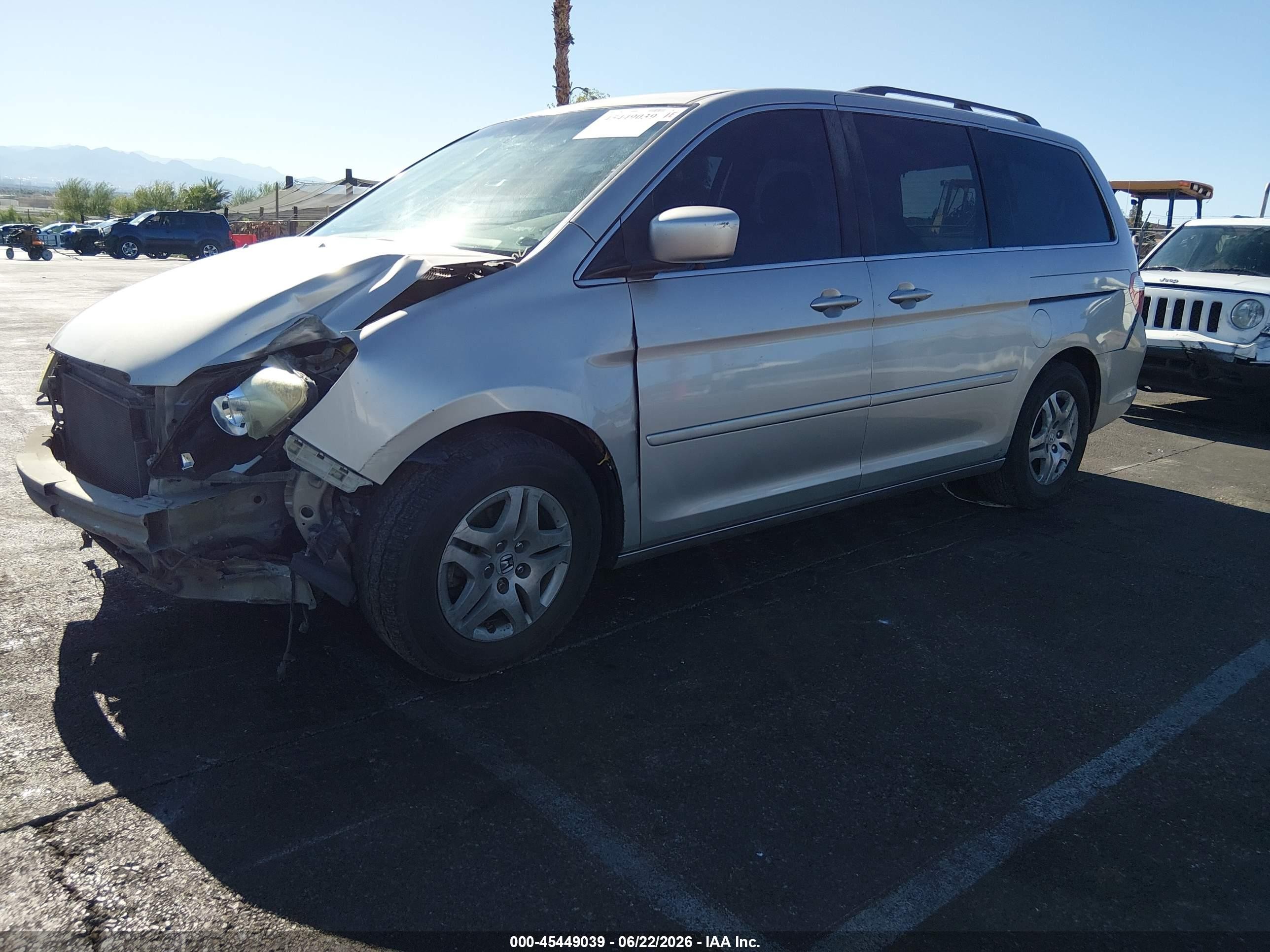 2006 Honda Odyssey Touring Silver vin: 5FNRL38896B126166