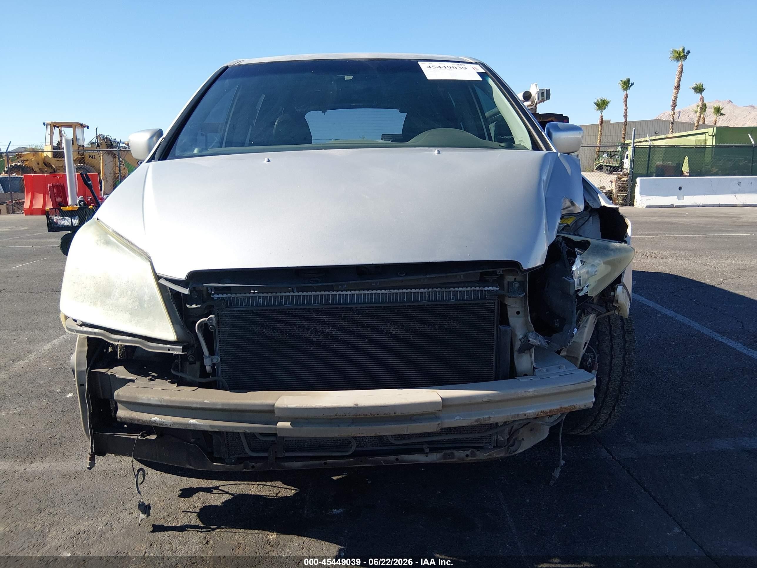 2006 Honda Odyssey Touring Silver vin: 5FNRL38896B126166