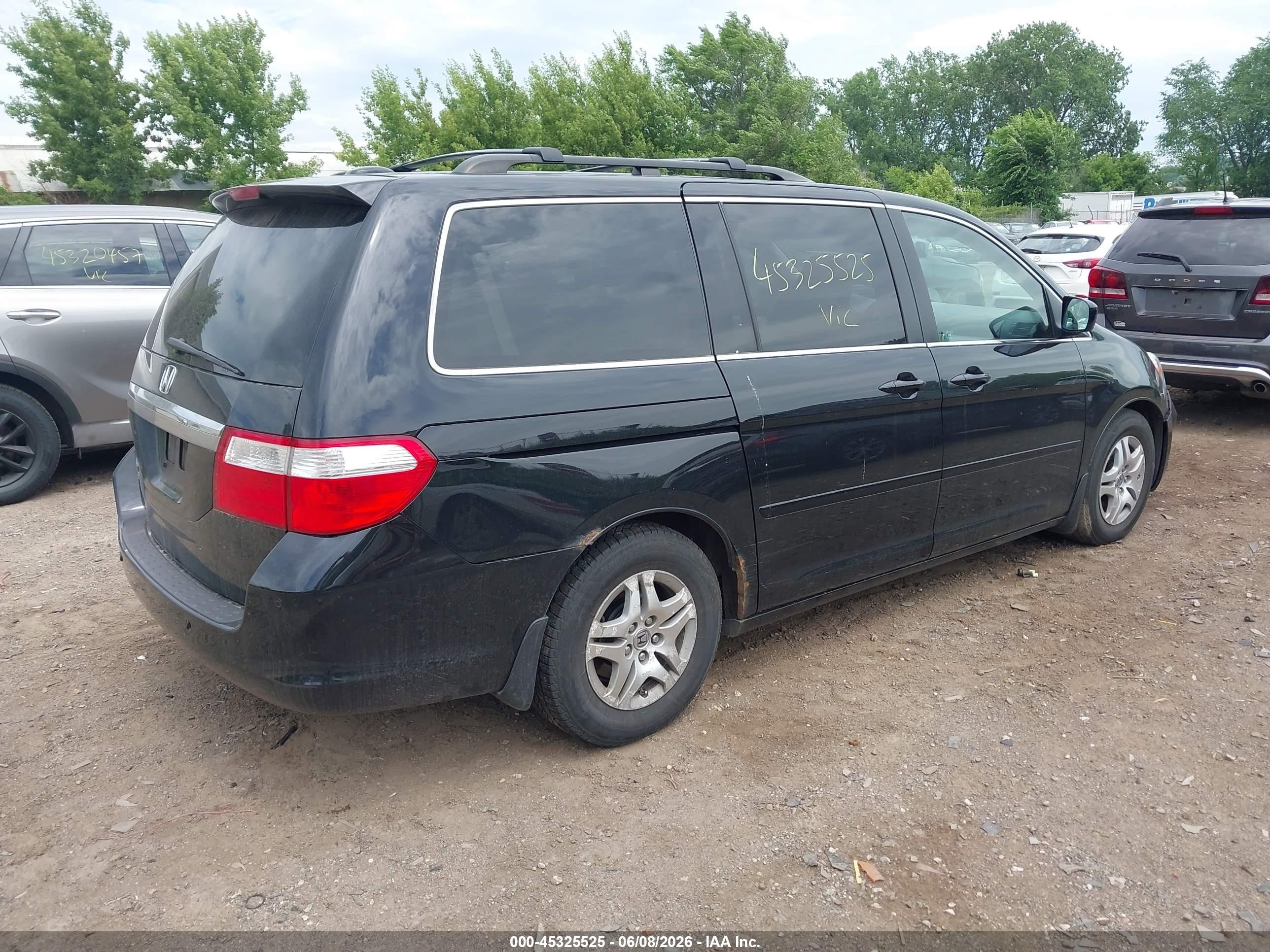 2007 Honda Odyssey Touring Black vin: 5FNRL38897B002092