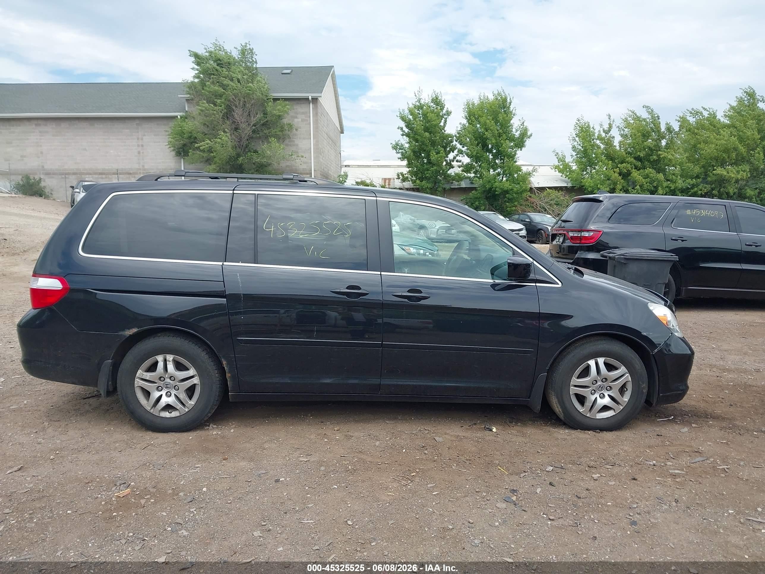 2007 Honda Odyssey Touring Black vin: 5FNRL38897B002092