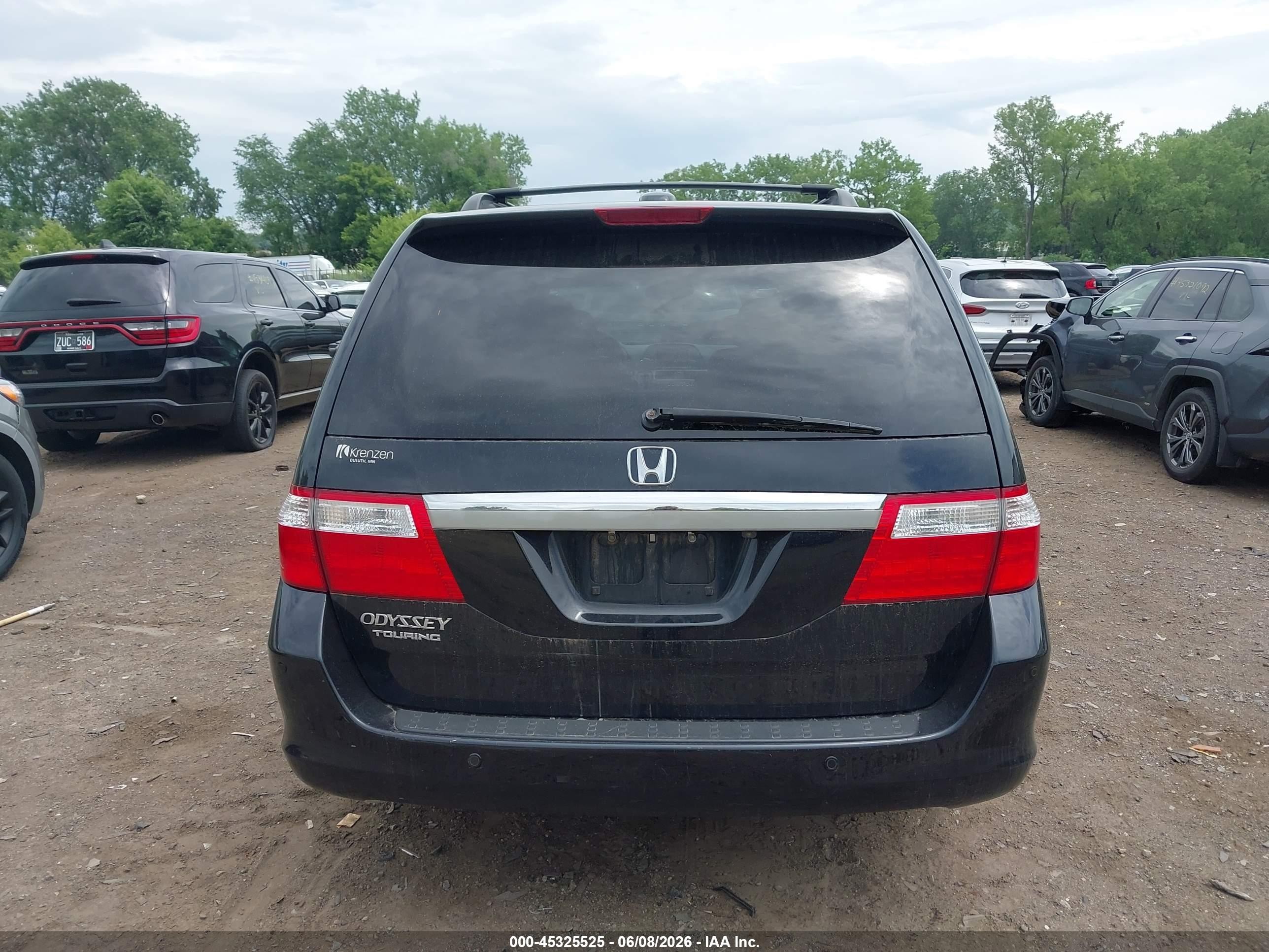 2007 Honda Odyssey Touring Black vin: 5FNRL38897B002092