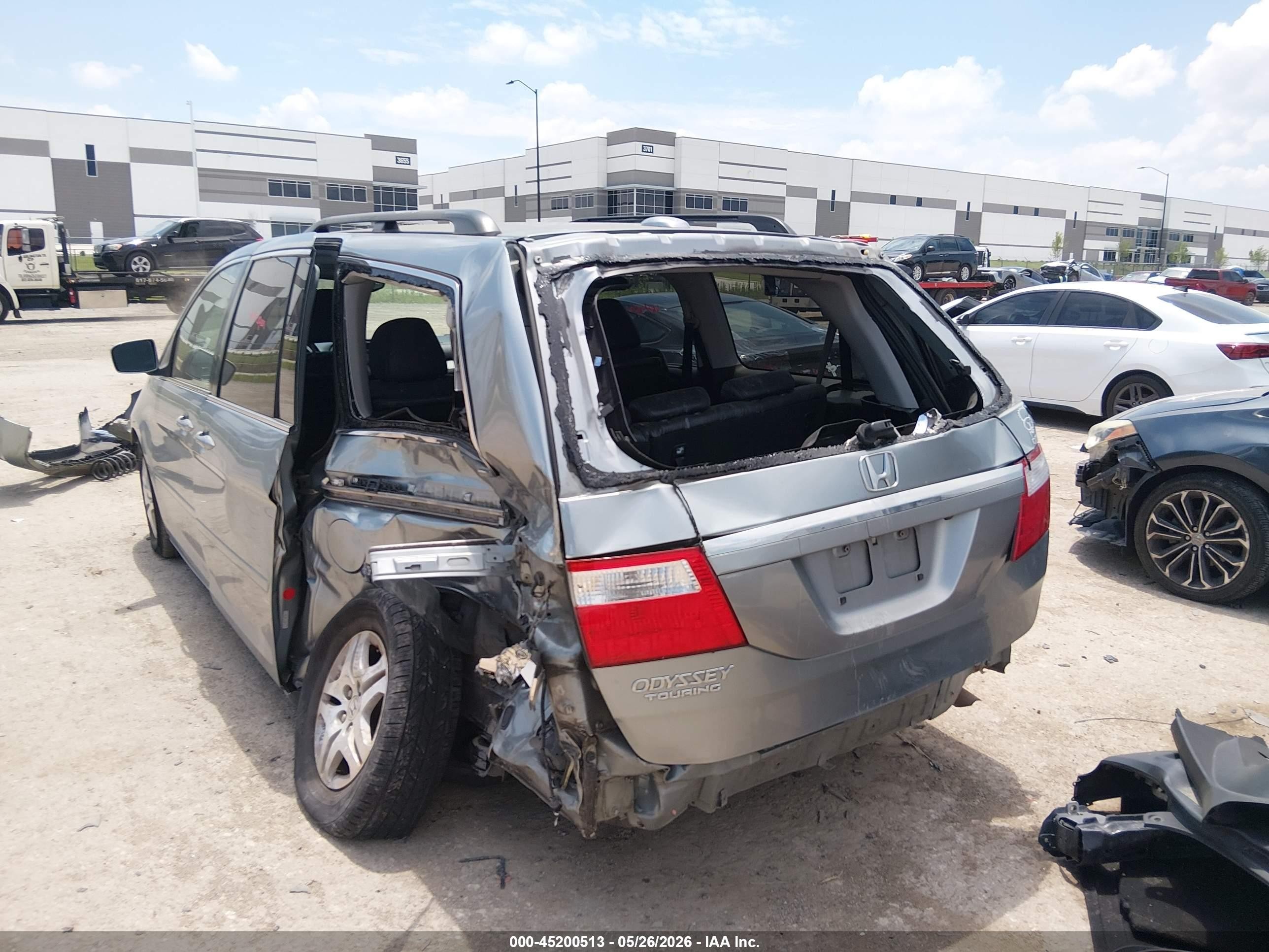 2007 Honda Odyssey Touring Silver vin: 5FNRL38897B089234