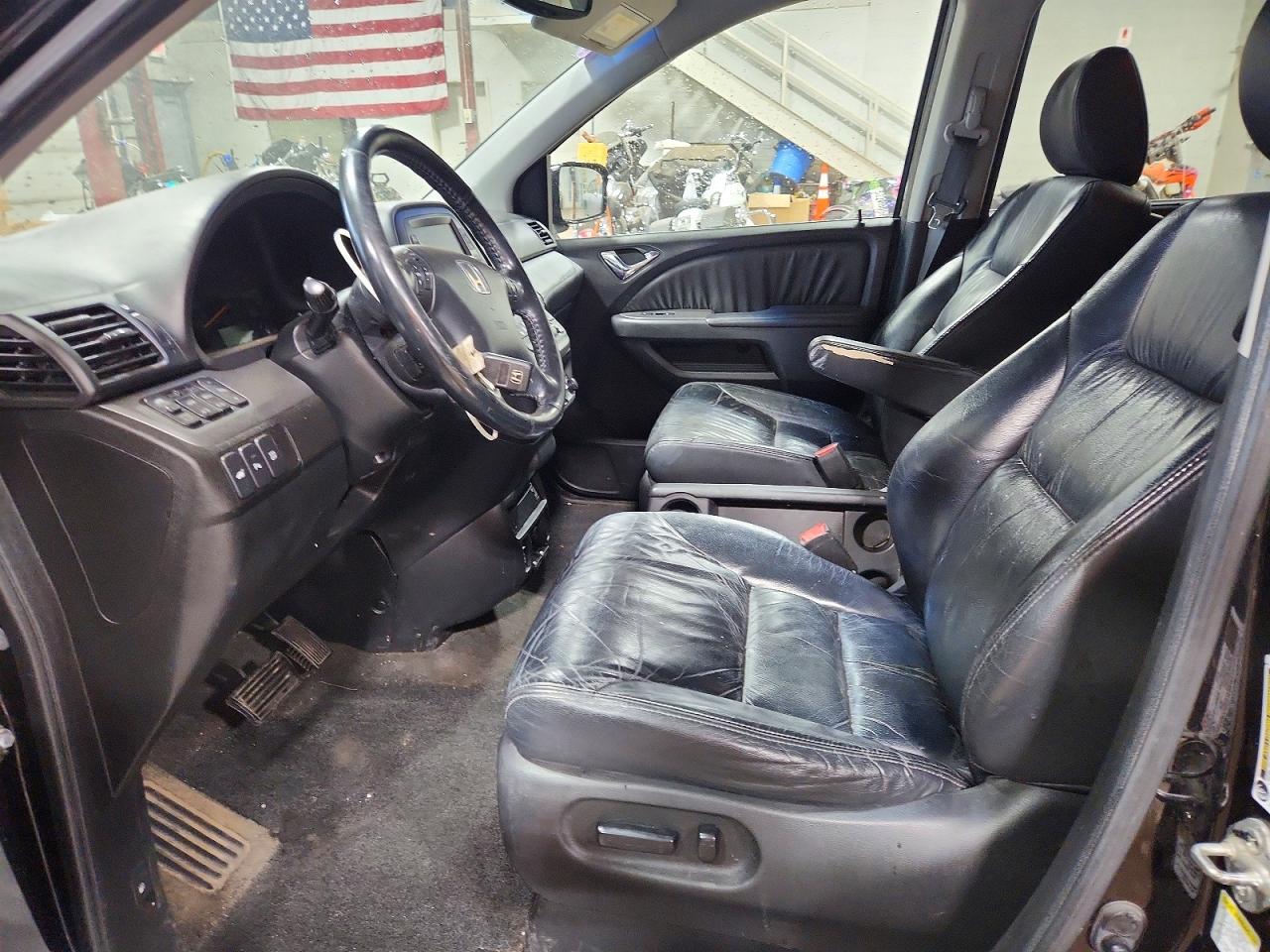 2008 Honda Odyssey Touring Black vin: 5FNRL38898B004619