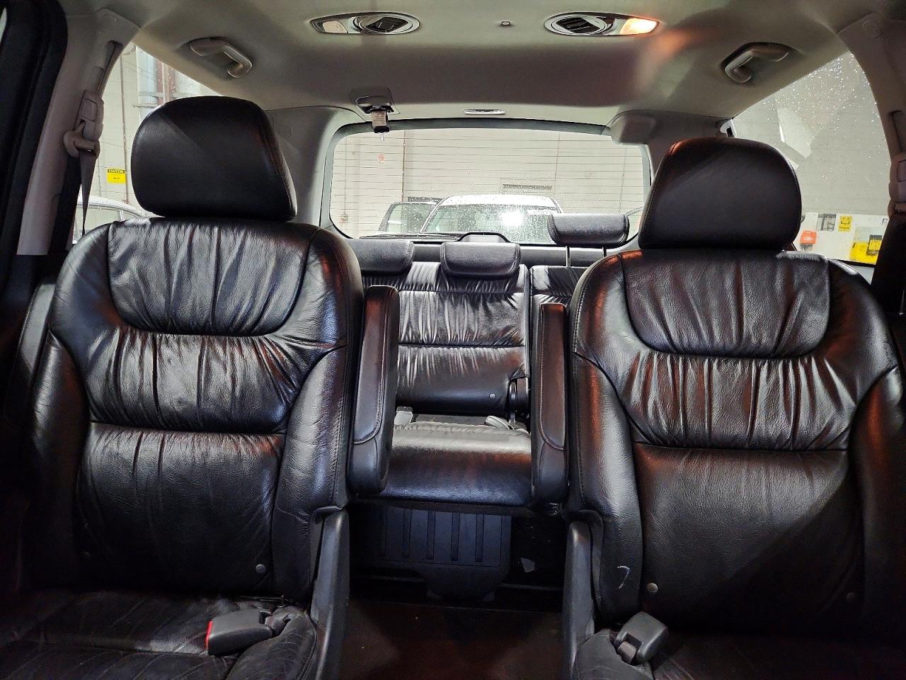 2008 Honda Odyssey Touring Black vin: 5FNRL38898B004619