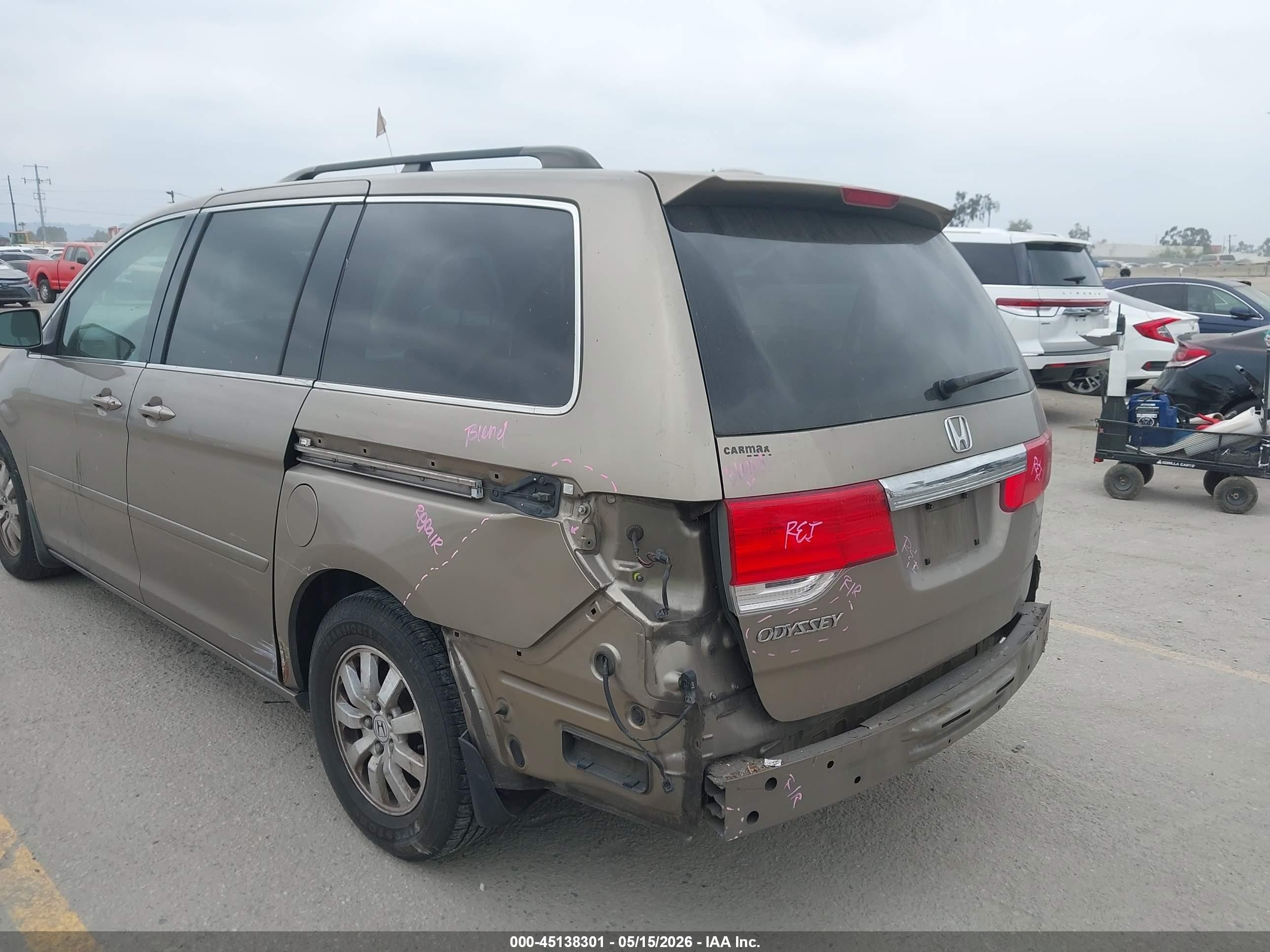 2008 Honda Odyssey Touring Gold vin: 5FNRL38898B044215