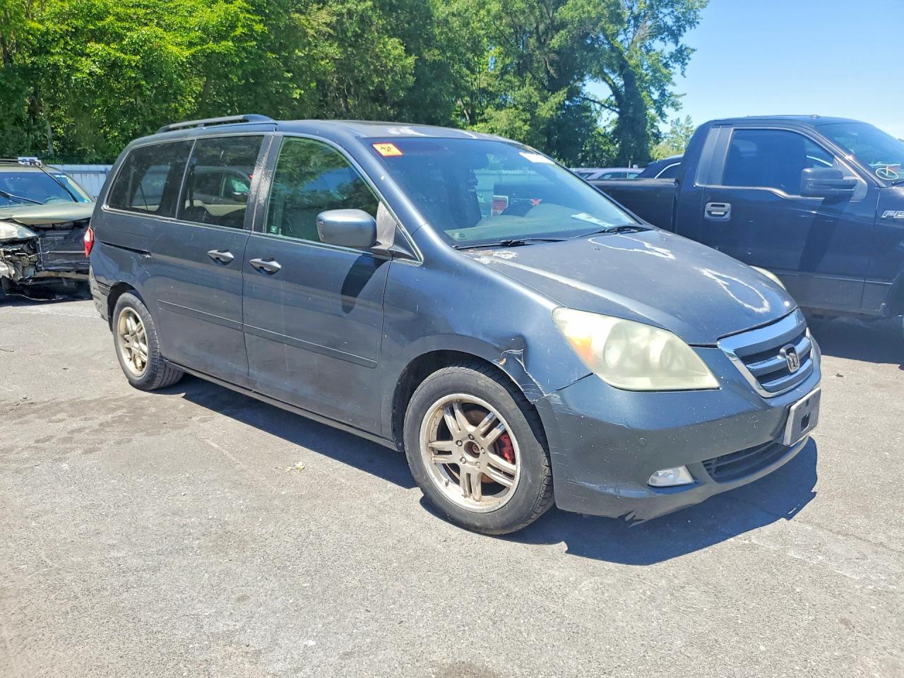 2005 Honda Odyssey Touring Gray vin: 5FNRL388X5B012515