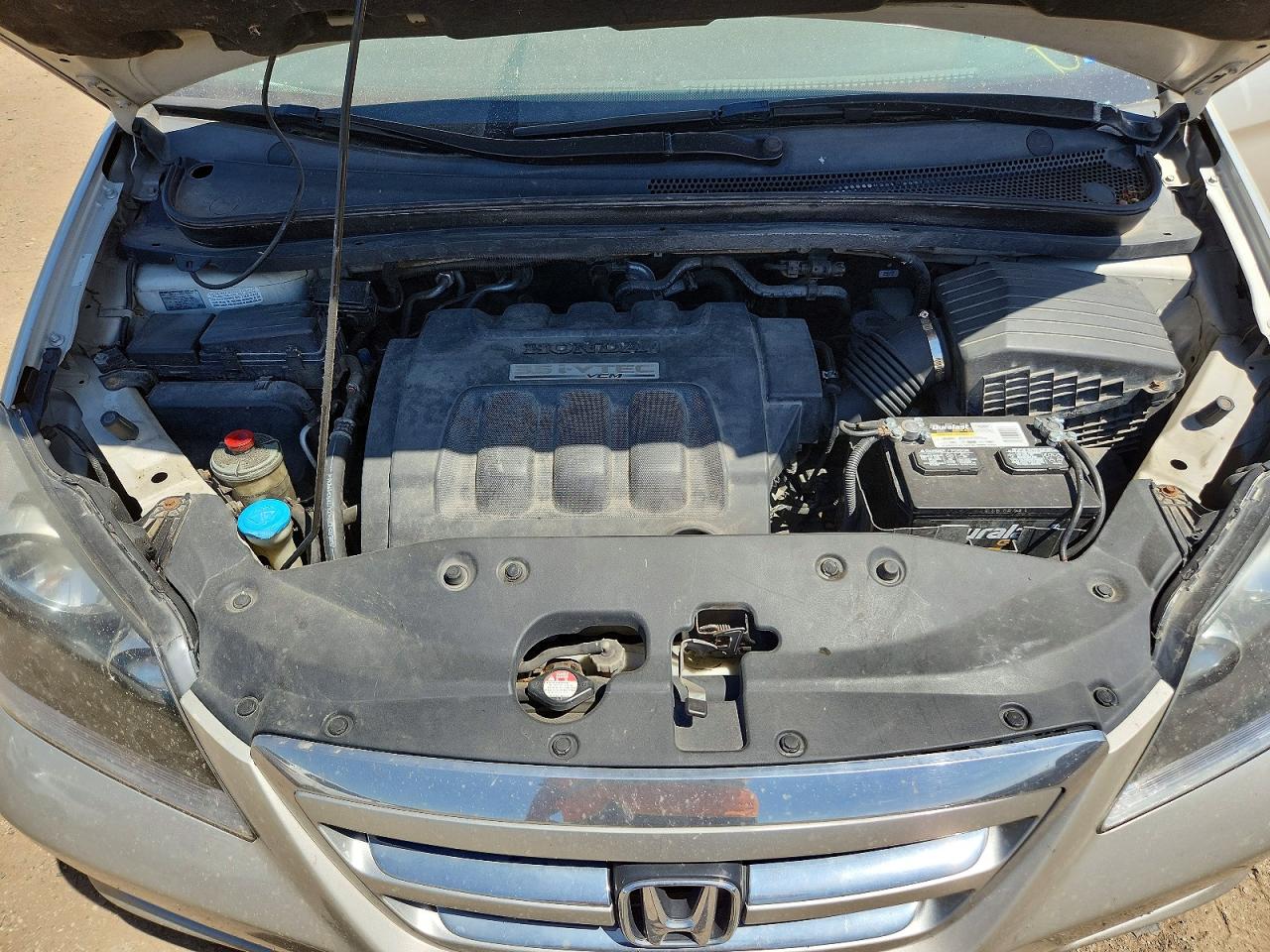 2006 Honda Odyssey Touring Silver vin: 5FNRL388X6B053843