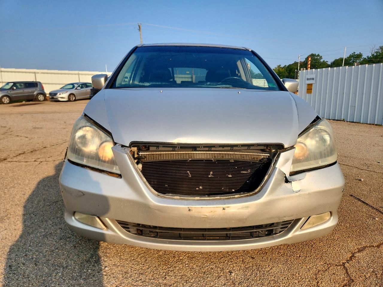 2006 Honda Odyssey Touring Silver vin: 5FNRL388X6B509016