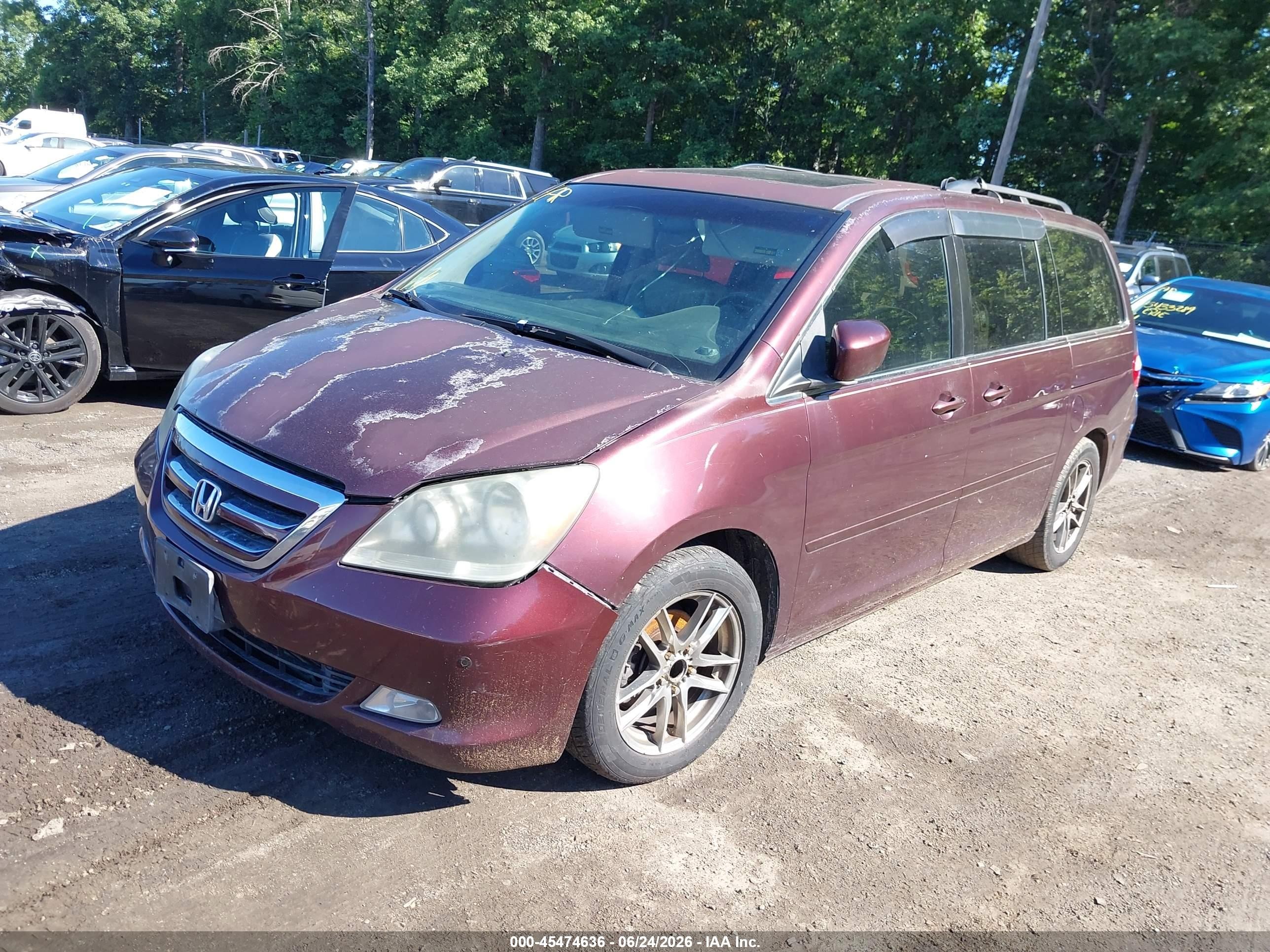 2007 Honda Odyssey Touring Burgundy vin: 5FNRL388X7B048238