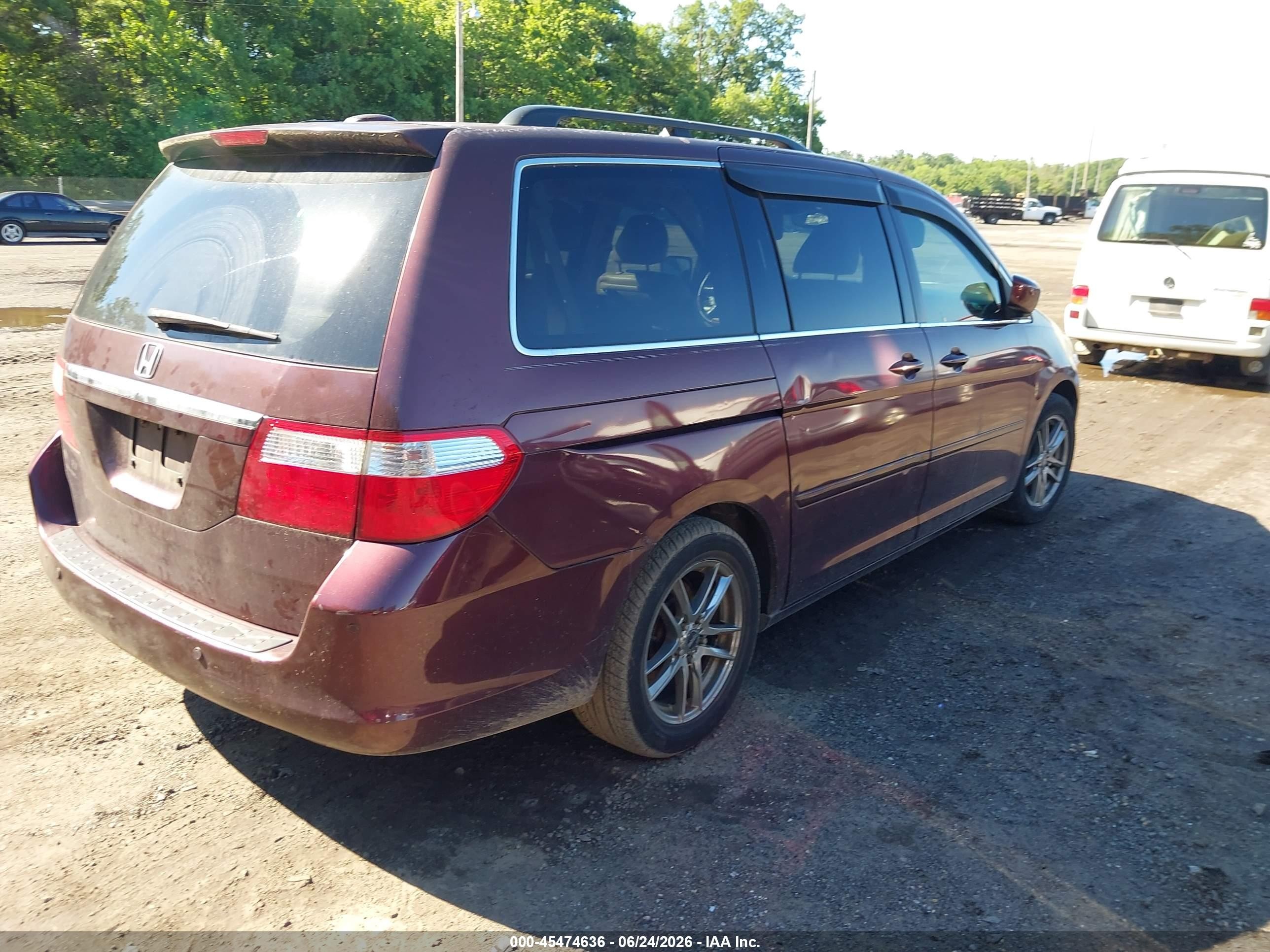 2007 Honda Odyssey Touring Burgundy vin: 5FNRL388X7B048238