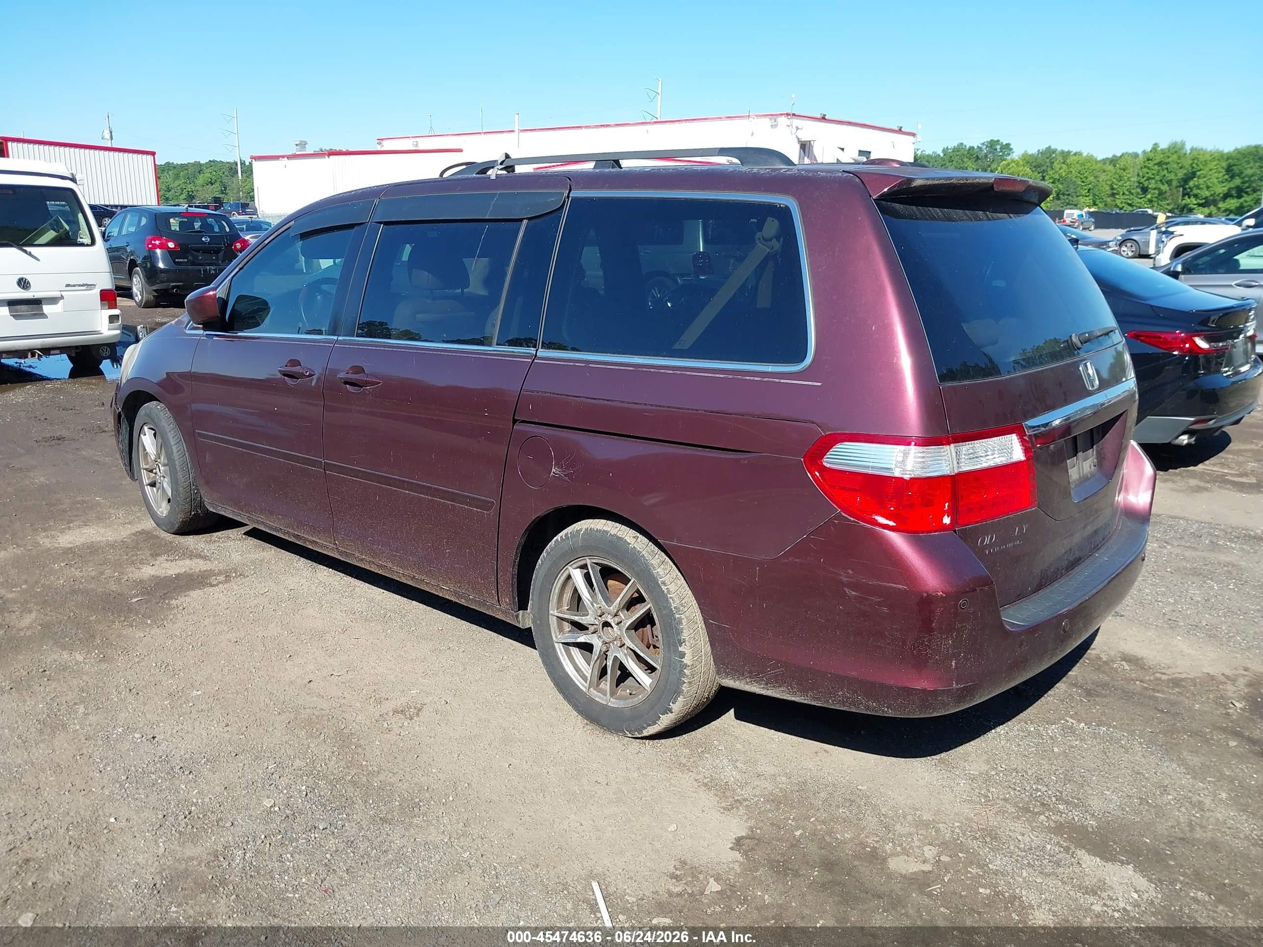 2007 Honda Odyssey Touring Burgundy vin: 5FNRL388X7B048238