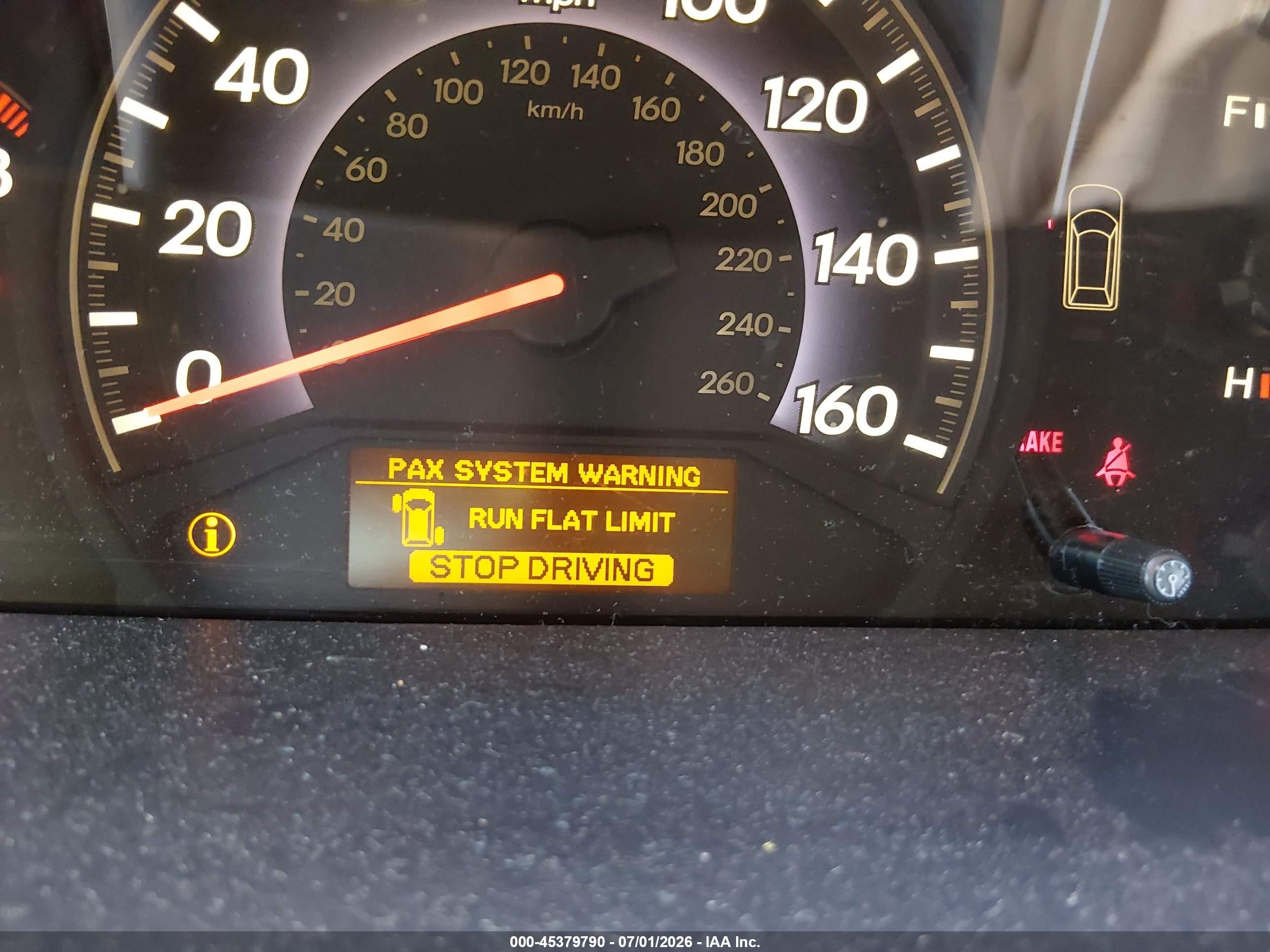 2007 Honda Odyssey Touring White vin: 5FNRL388X7B069395