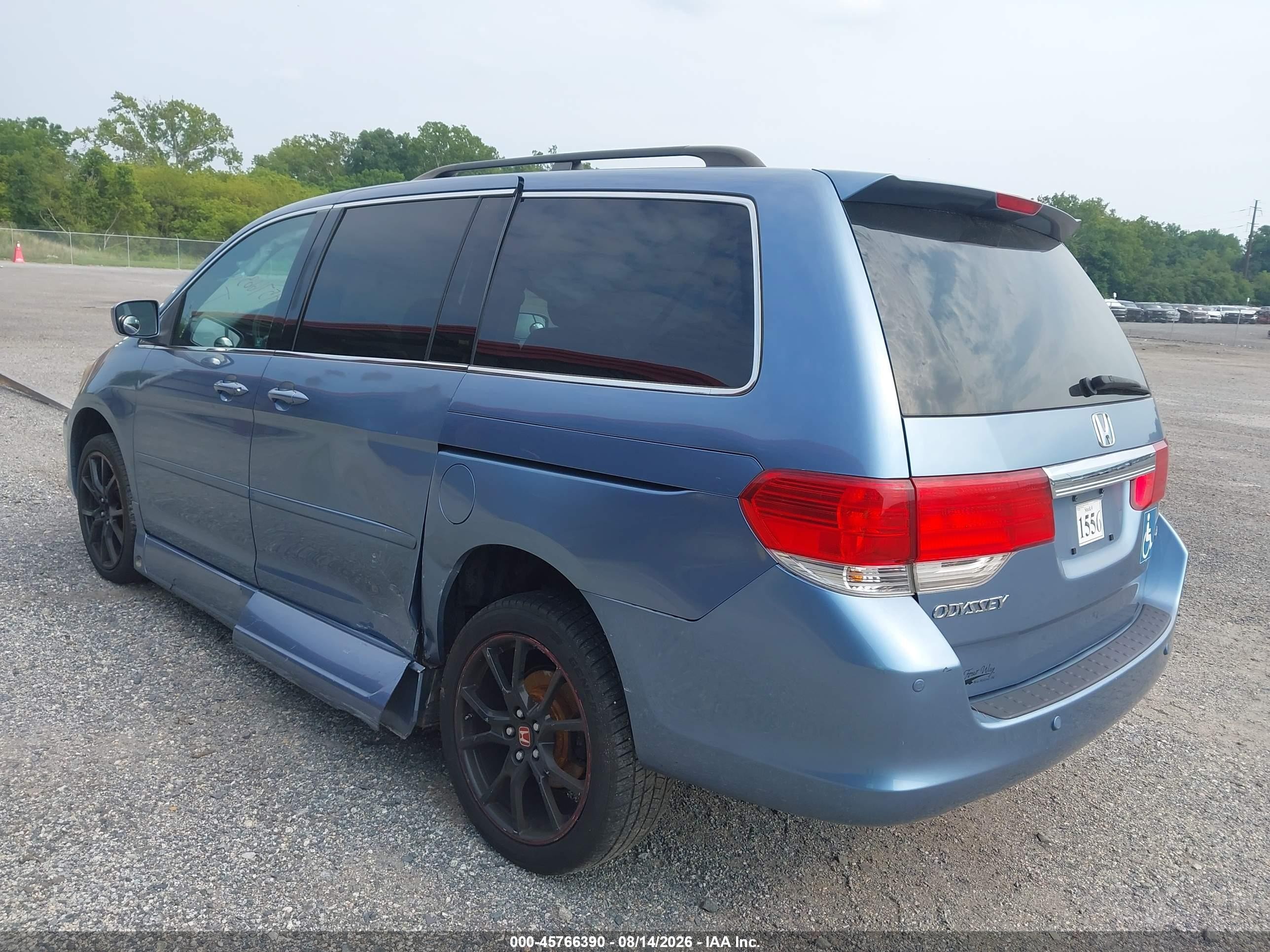 2008 Honda Odyssey Touring Blue vin: 5FNRL388X8B003205