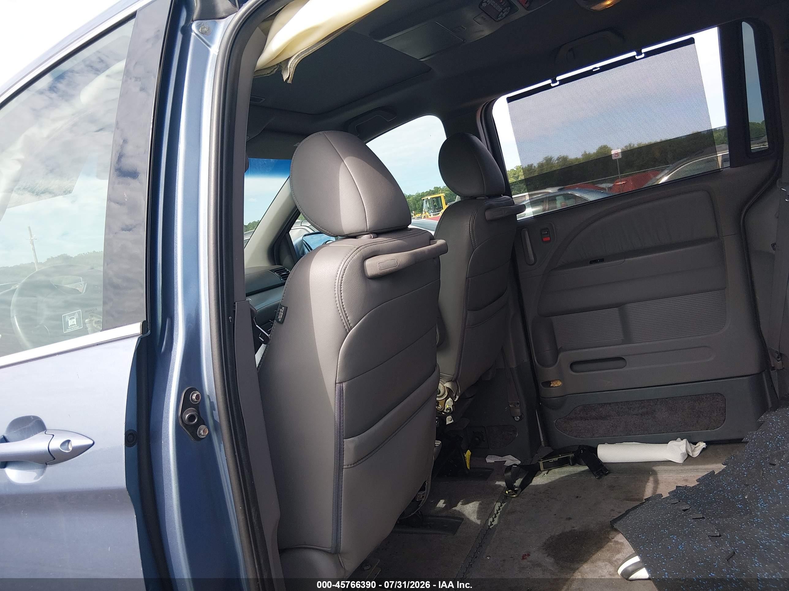 2008 Honda Odyssey Touring Blue vin: 5FNRL388X8B003205