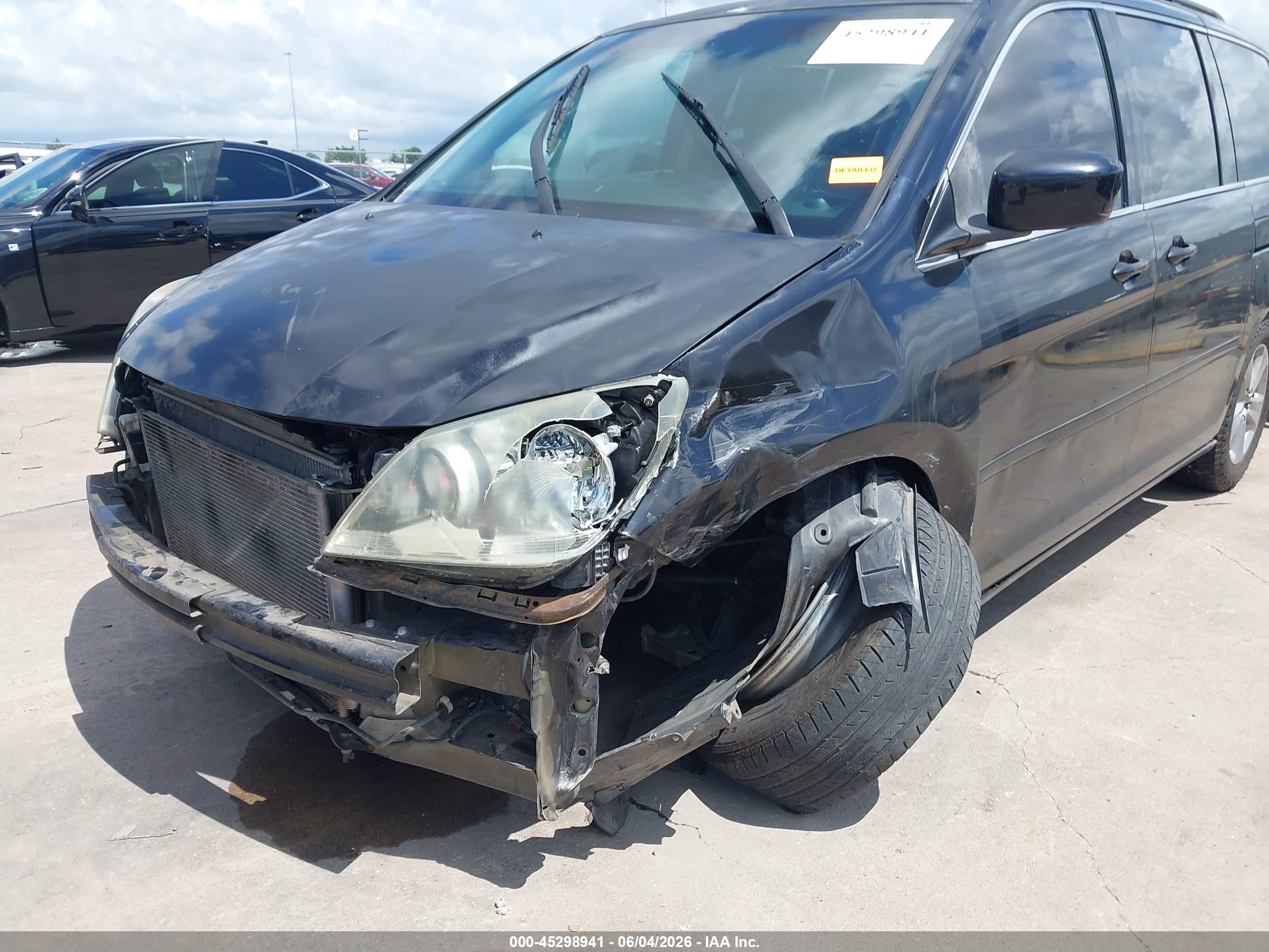 2008 Honda Odyssey Touring Black vin: 5FNRL38908B002198