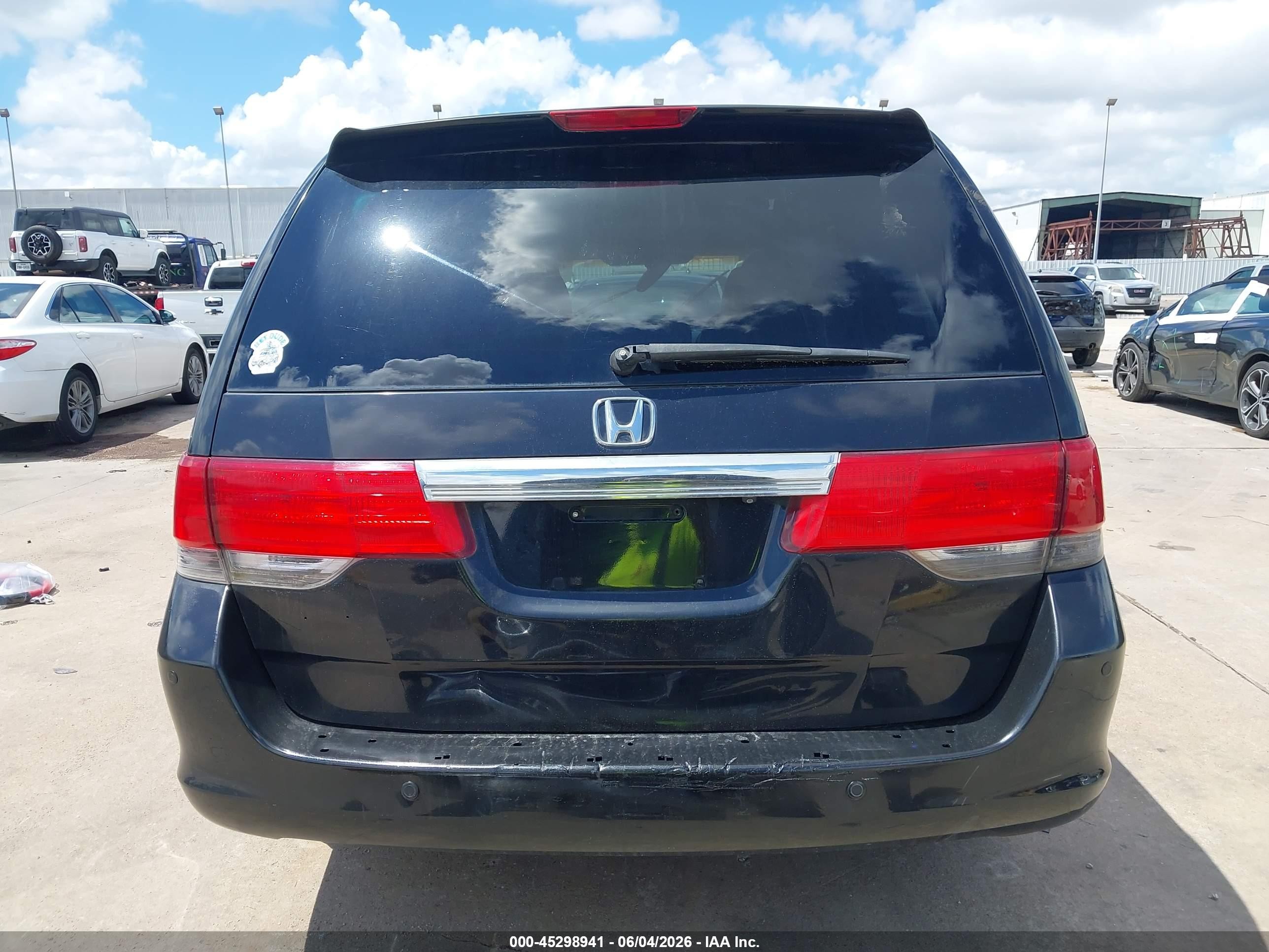 2008 Honda Odyssey Touring Black vin: 5FNRL38908B002198