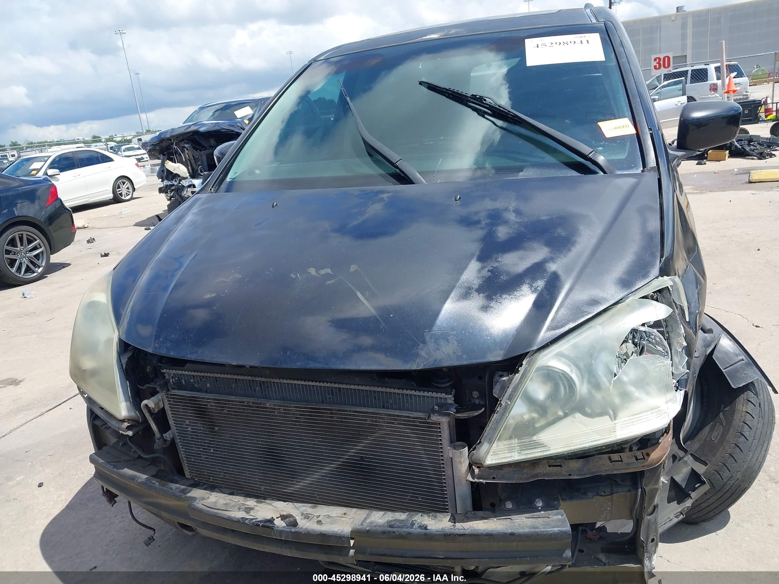 2008 Honda Odyssey Touring Black vin: 5FNRL38908B002198