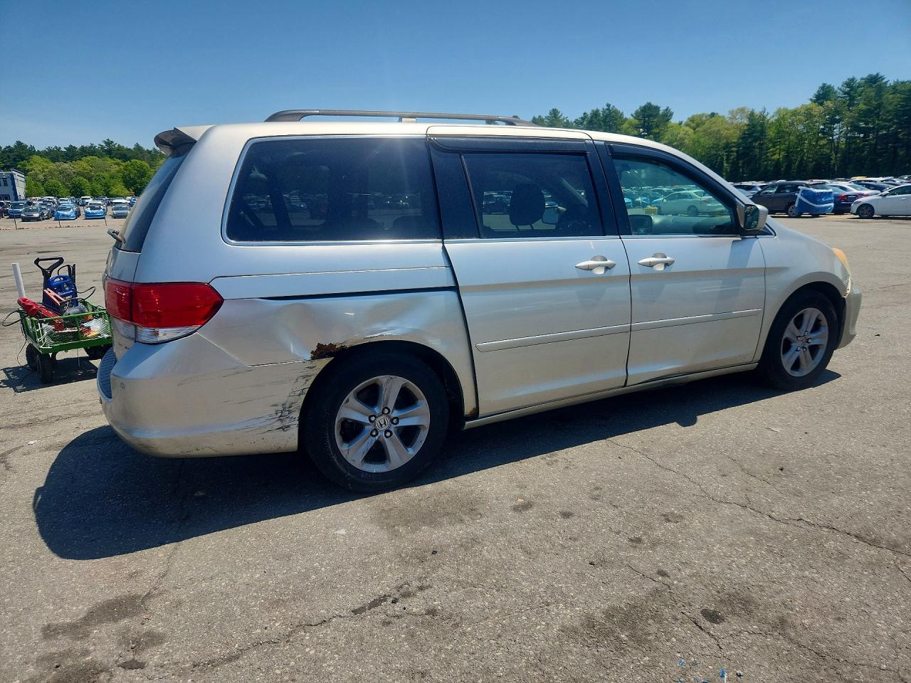 2008 Honda Odyssey Touring Silver vin: 5FNRL38908B061428