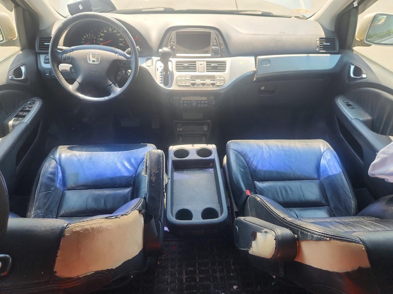 2008 Honda Odyssey Touring Silver vin: 5FNRL38908B061428