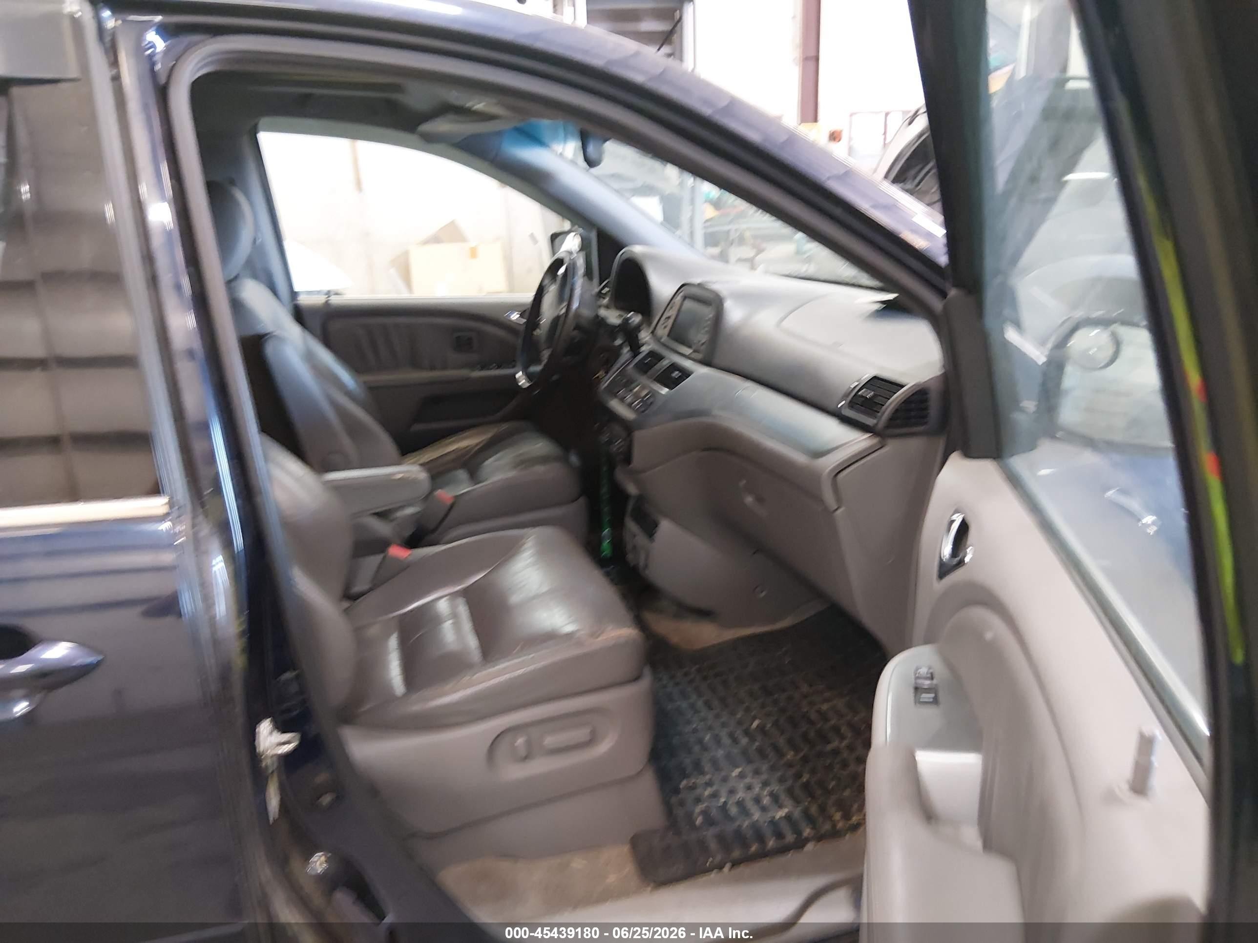 2008 Honda Odyssey Touring Blue vin: 5FNRL38908B073255