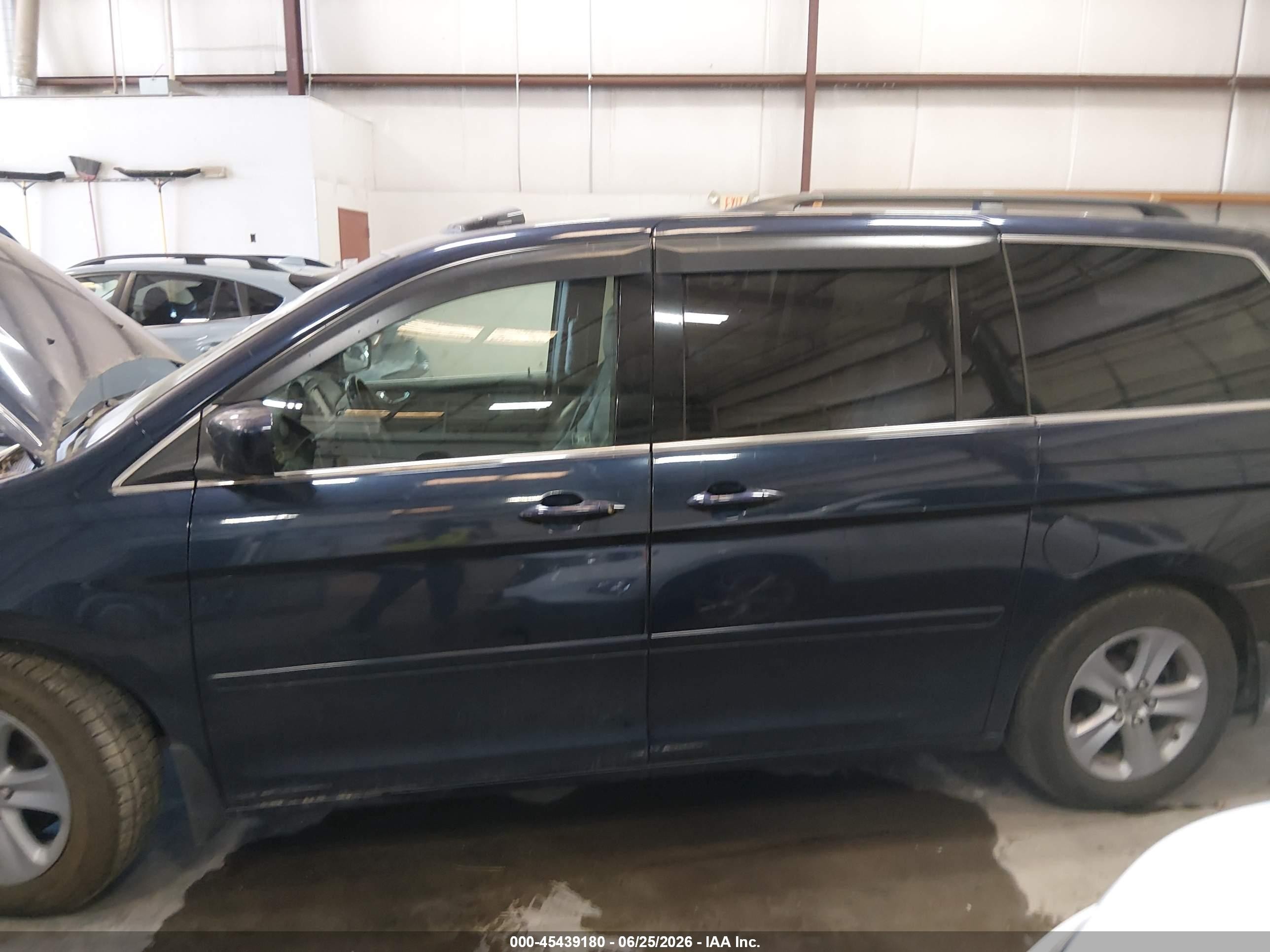 2008 Honda Odyssey Touring Blue vin: 5FNRL38908B073255
