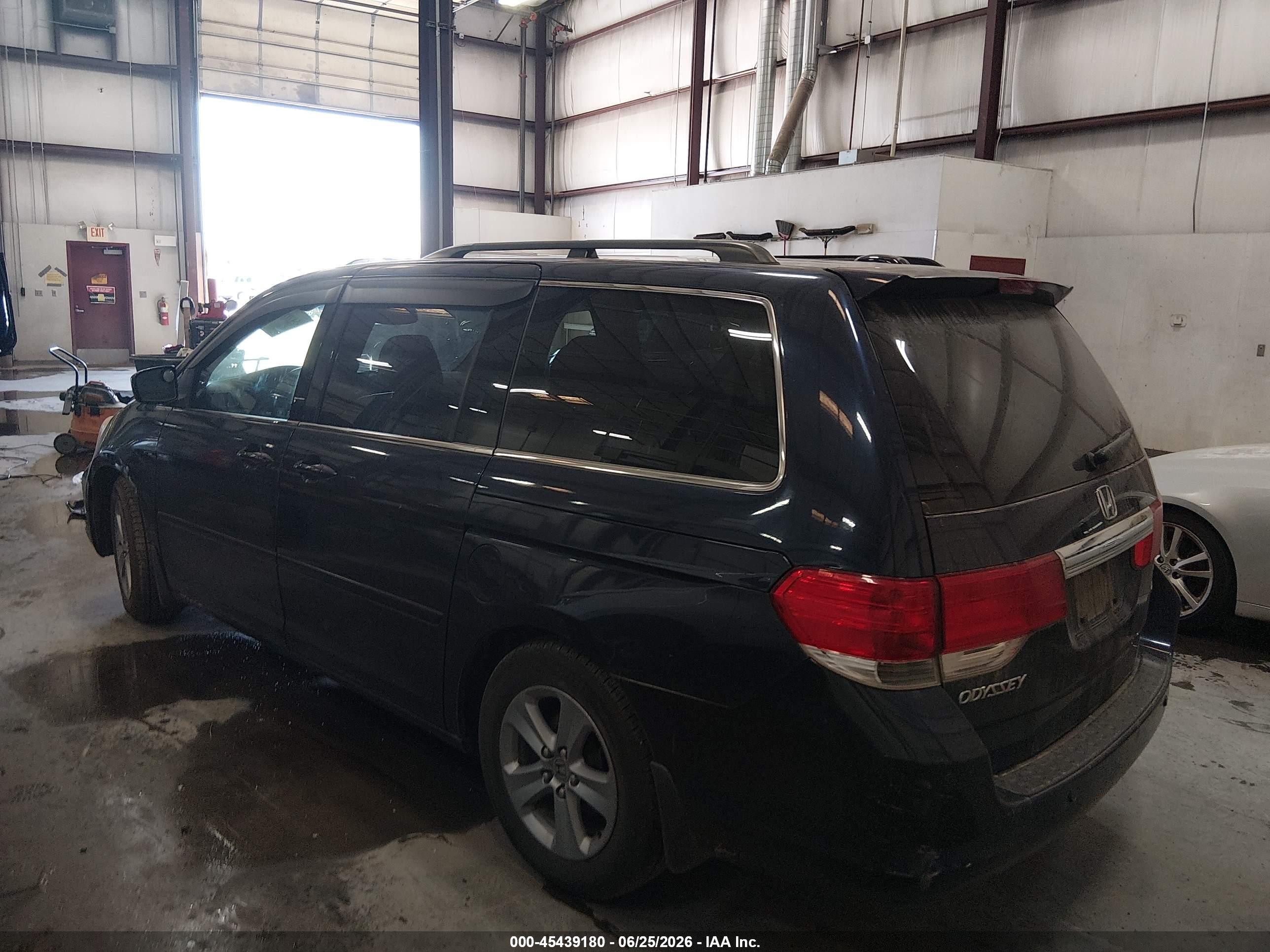 2008 Honda Odyssey Touring Blue vin: 5FNRL38908B073255