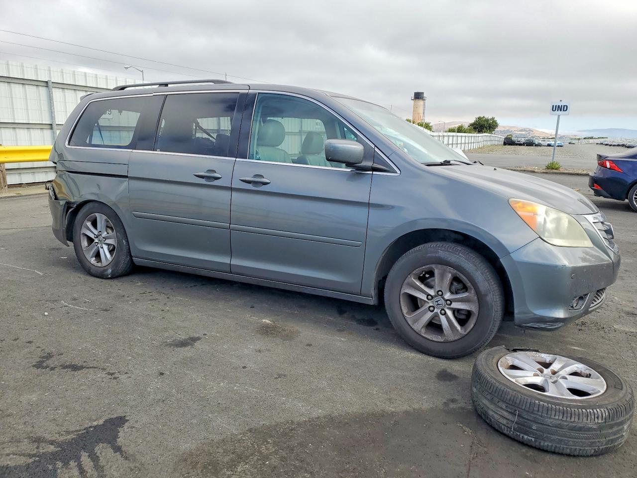 2008 Honda Odyssey Touring Gray vin: 5FNRL38918B014697