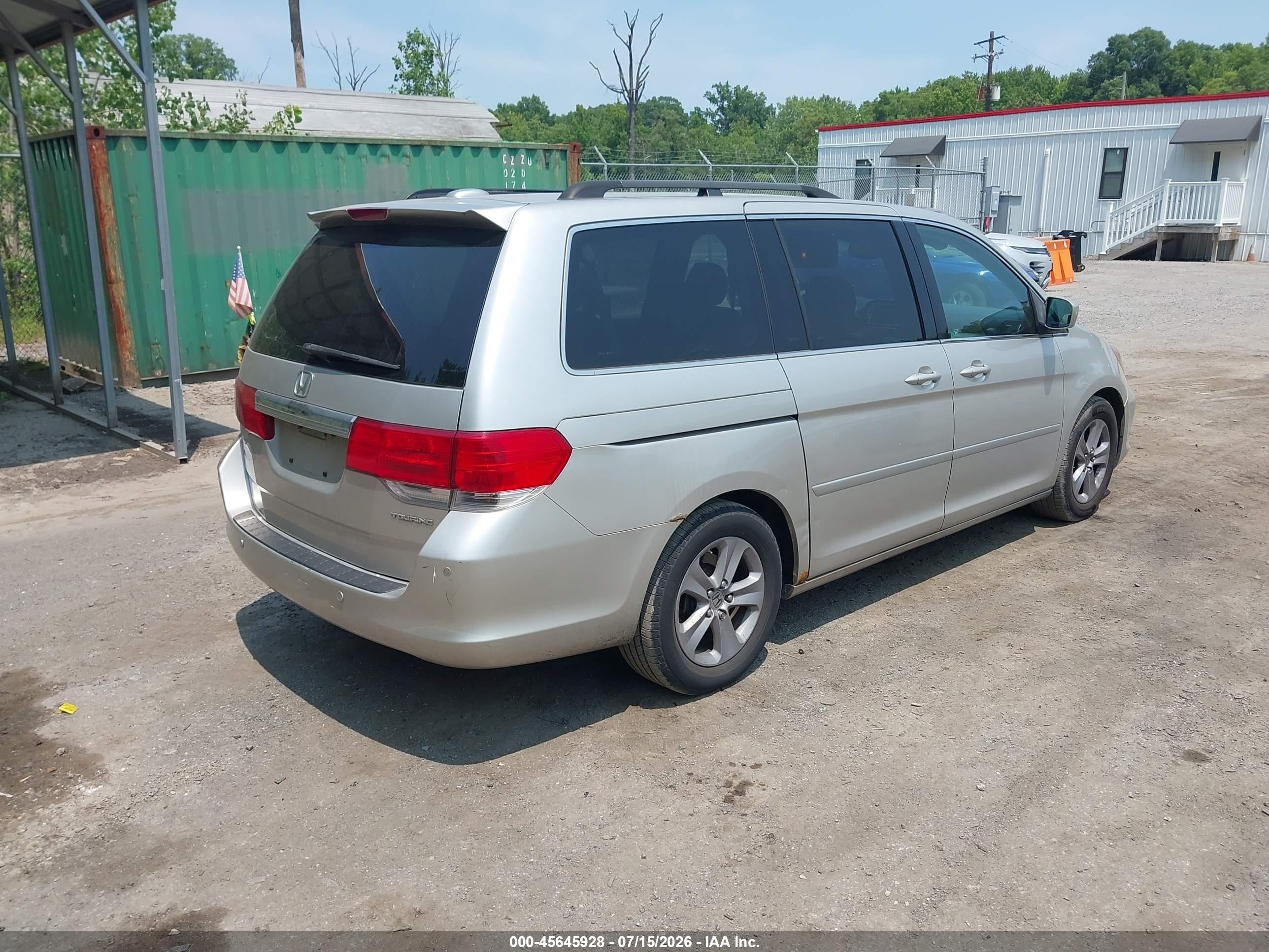 2008 Honda Odyssey Touring Silver vin: 5FNRL38918B018927