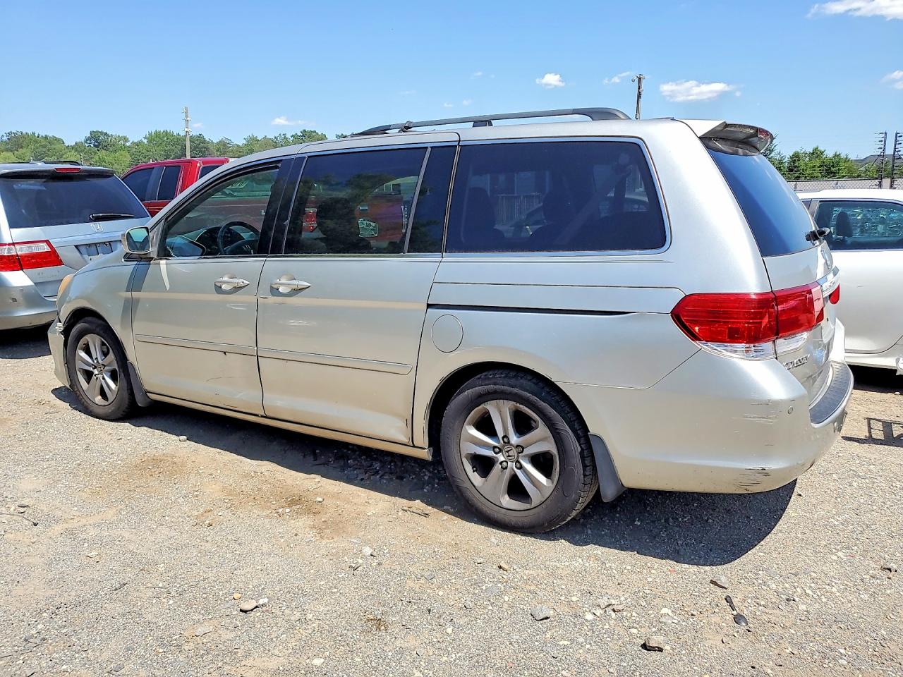 2008 Honda Odyssey Touring Silver vin: 5FNRL38918B029975