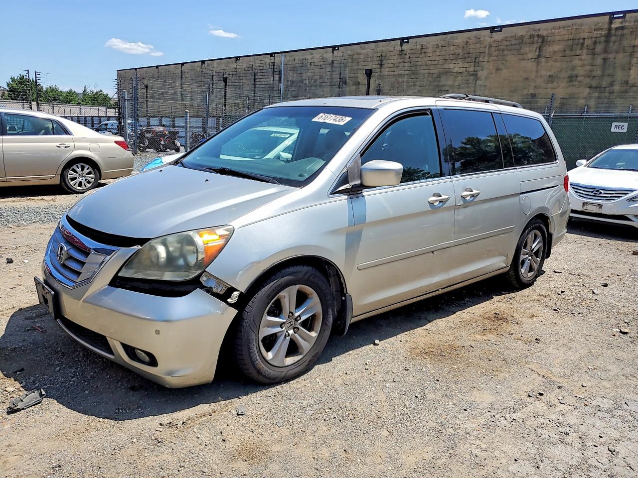 2008 Honda Odyssey Touring Silver vin: 5FNRL38918B029975