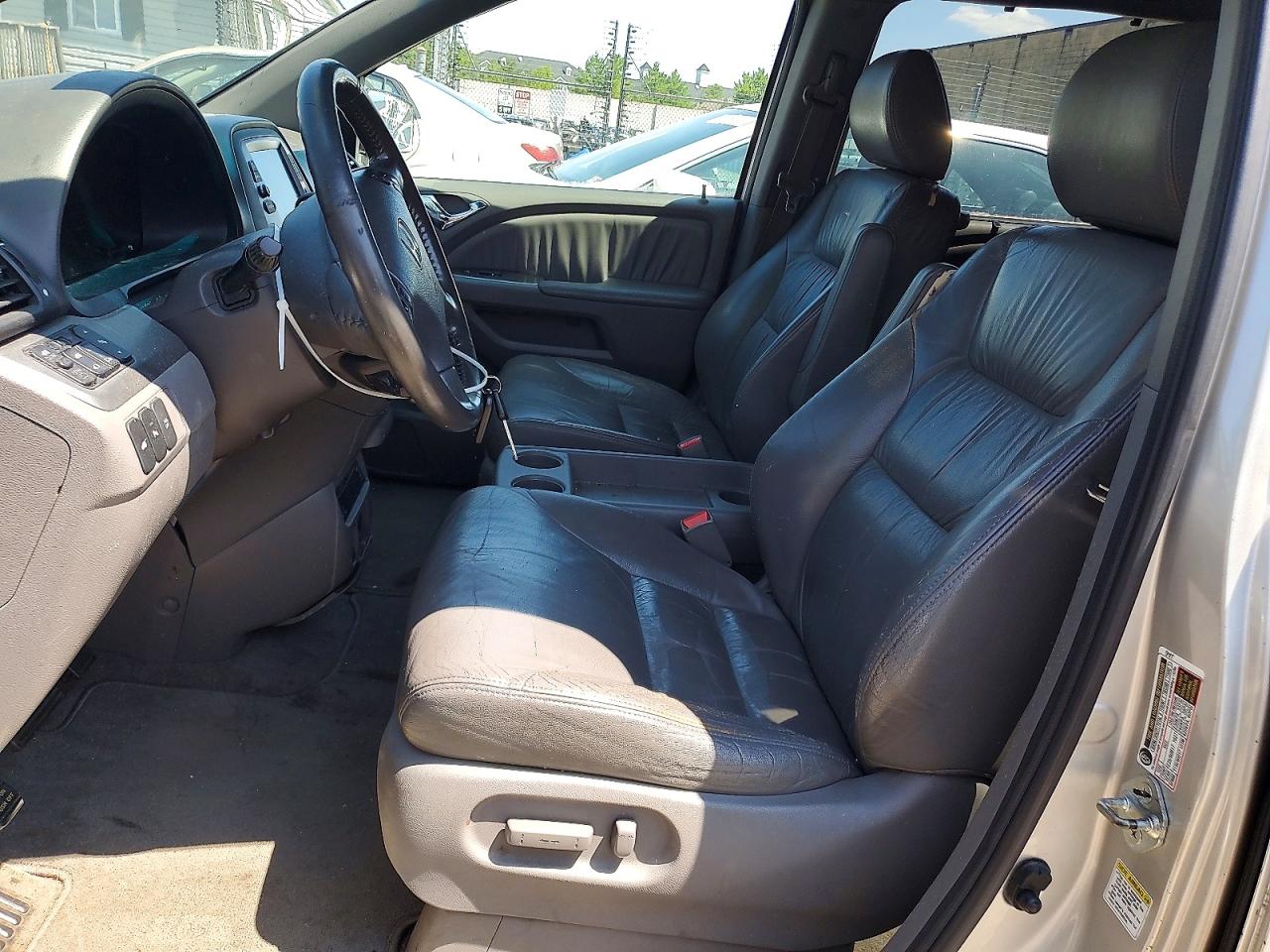 2008 Honda Odyssey Touring Silver vin: 5FNRL38918B029975