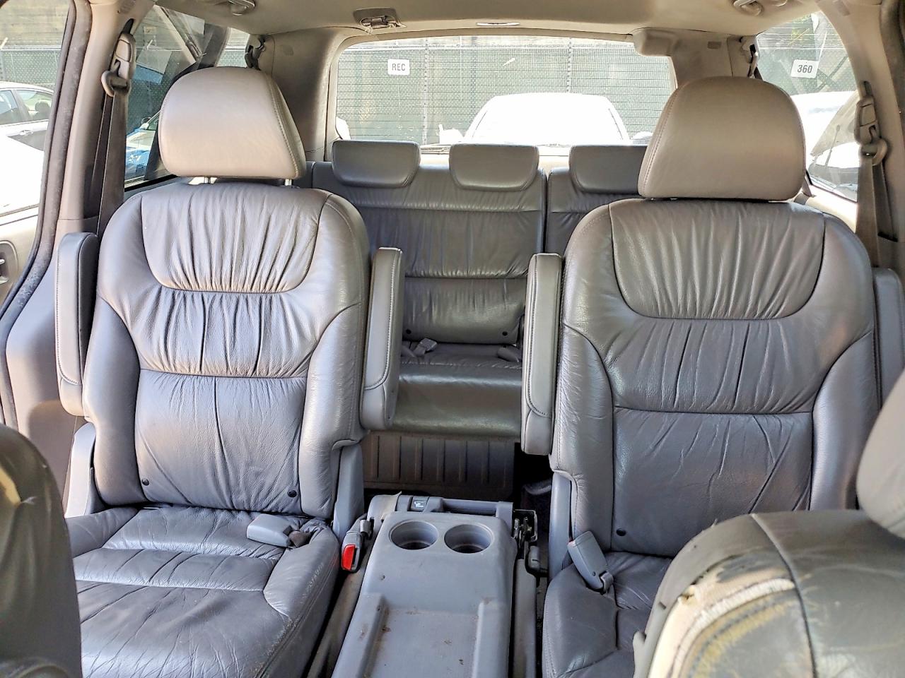 2008 Honda Odyssey Touring Silver vin: 5FNRL38918B029975