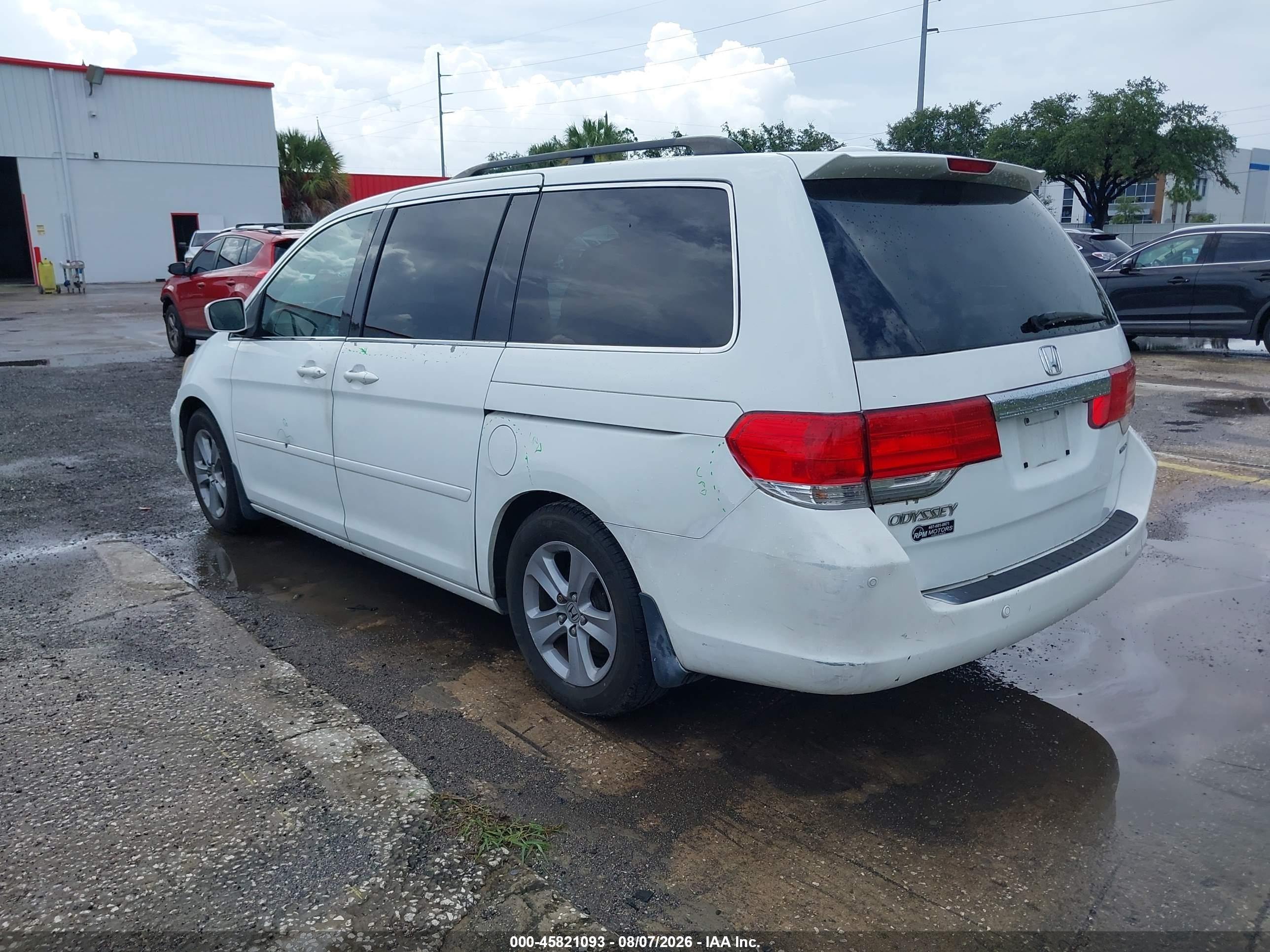 2008 Honda Odyssey Touring White vin: 5FNRL38938B061360