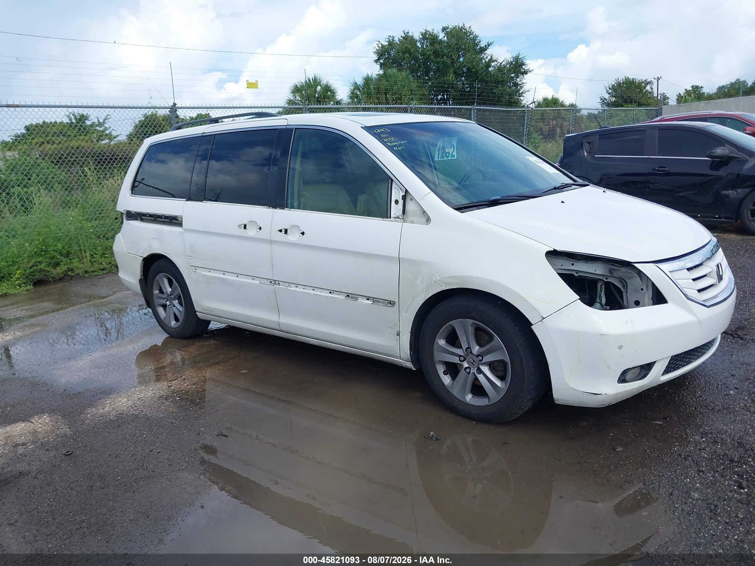 2008 Honda Odyssey Touring White vin: 5FNRL38938B061360