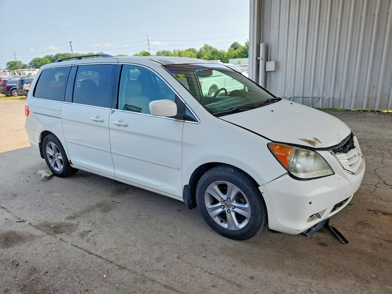 2008 Honda Odyssey Touring White vin: 5FNRL38938B088199